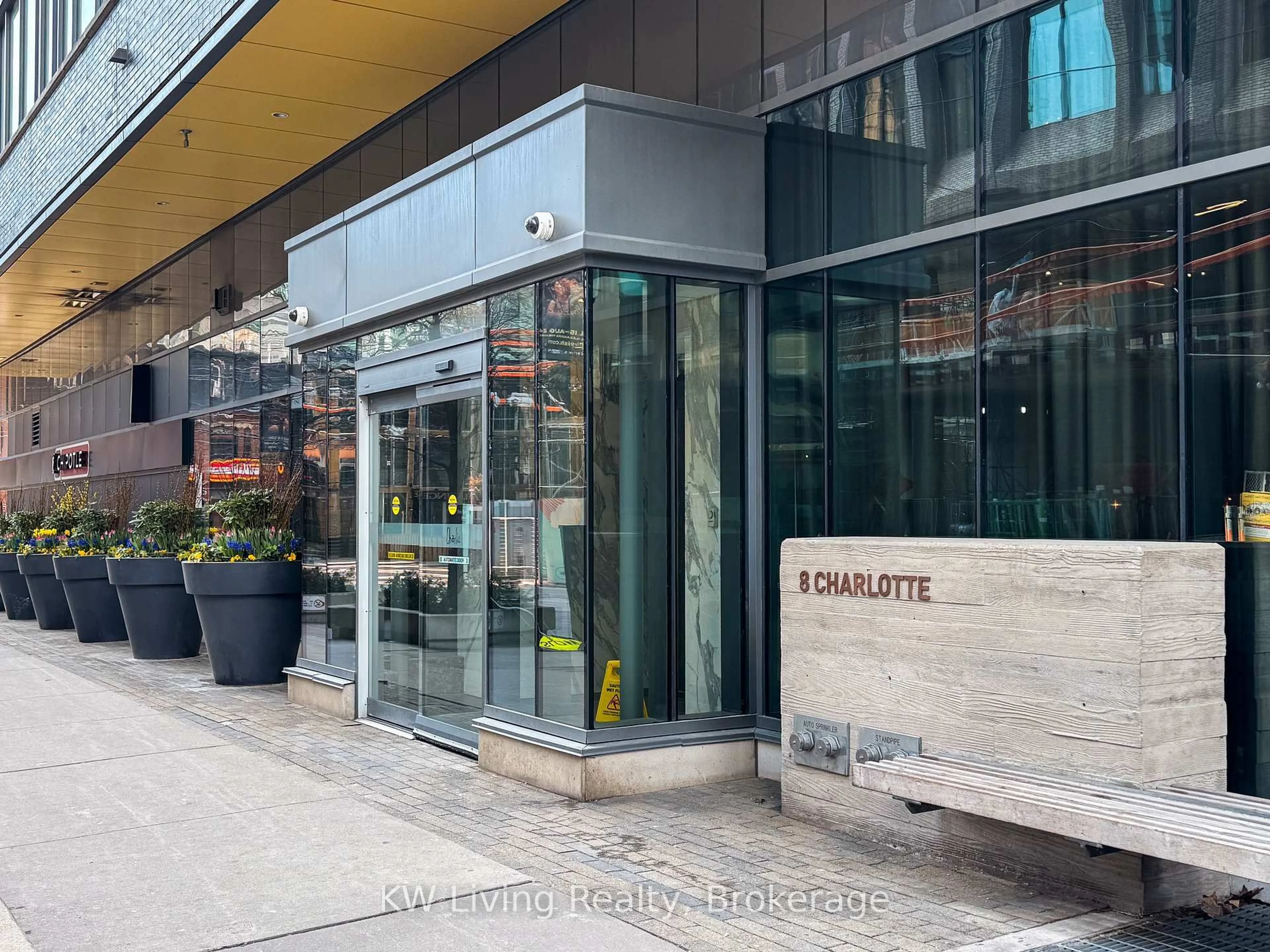 Indoor foyer for 8 Charlotte St #2103, Toronto Ontario M5V 0K4