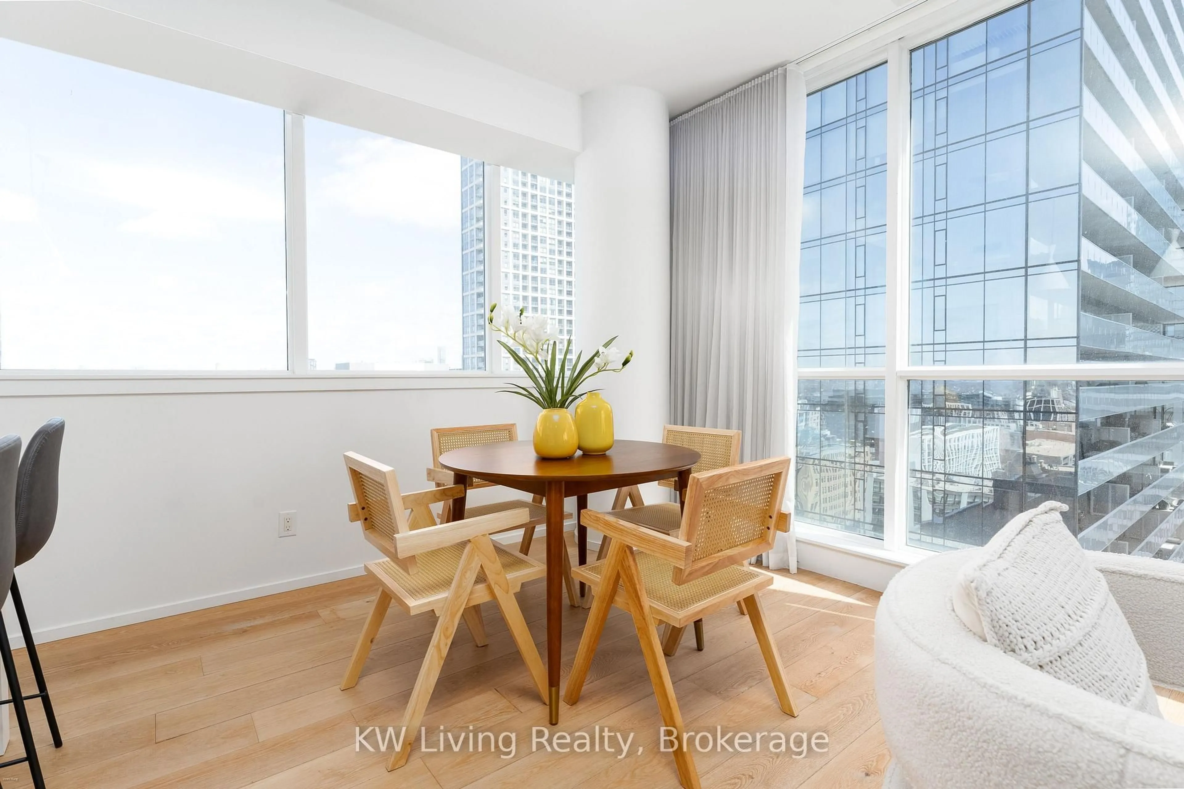 Unknown for 8 Charlotte St #2103, Toronto Ontario M5V 0K4