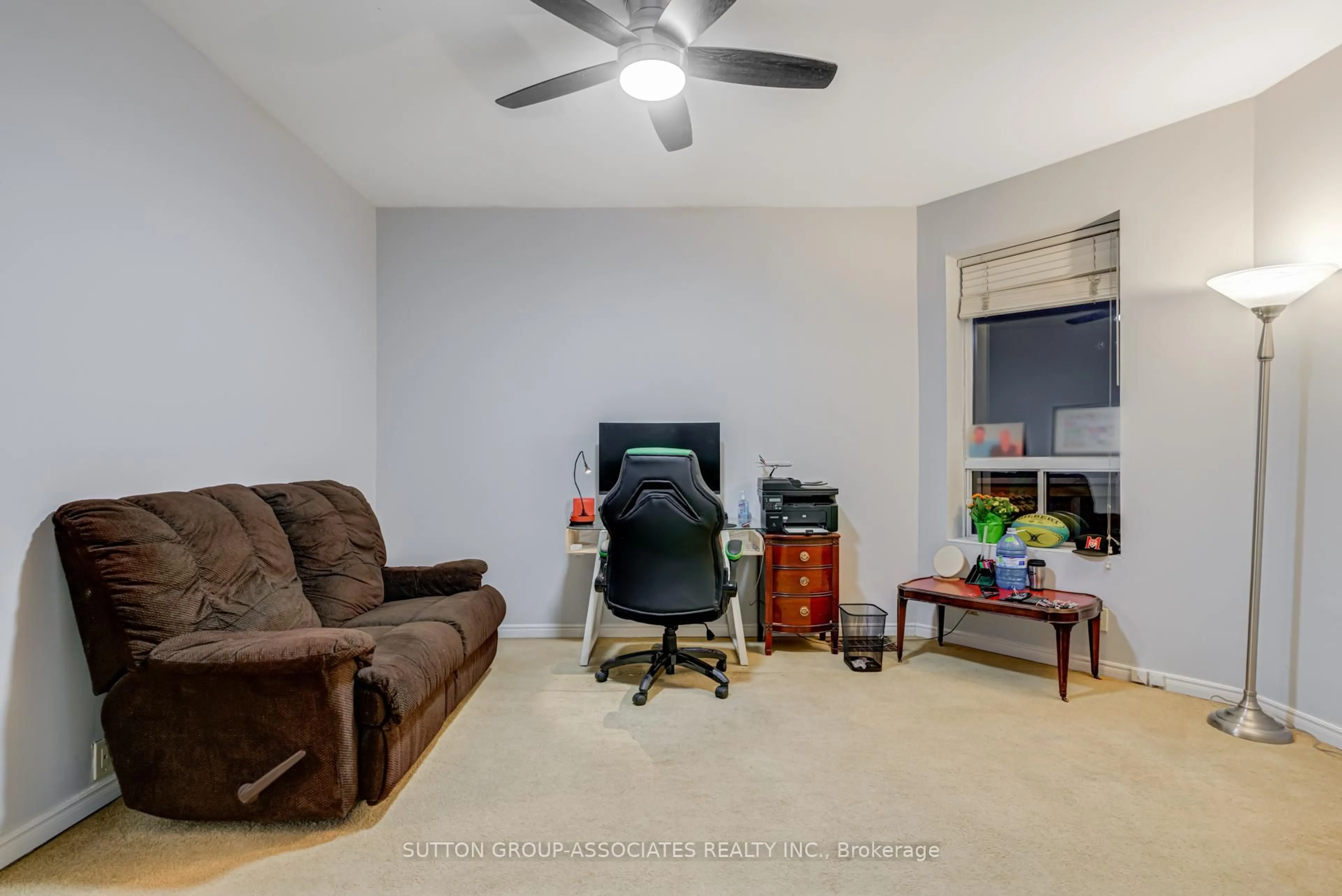 A pic of a room for 224 Lippincott St, Toronto Ontario M5S 2P5