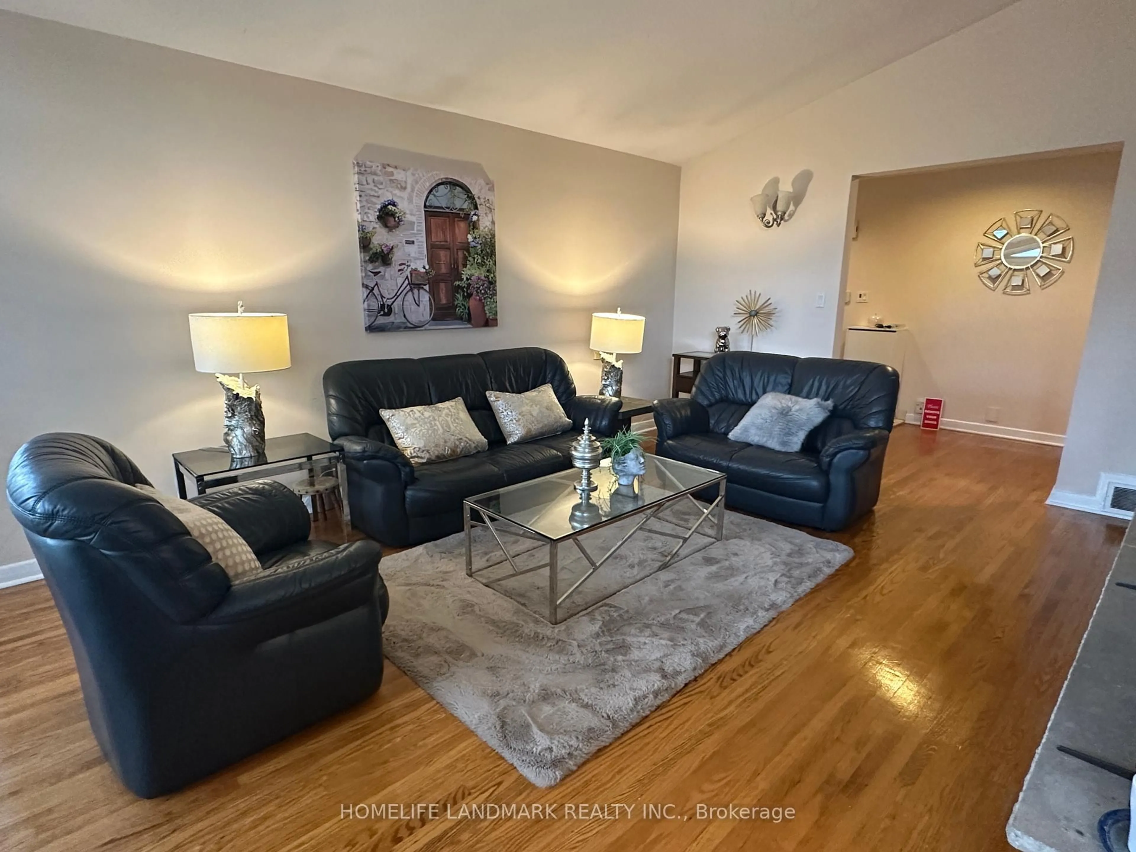 Living room with furniture, unknown for 10 Blithfield Ave, Toronto Ontario M2K 1Y1