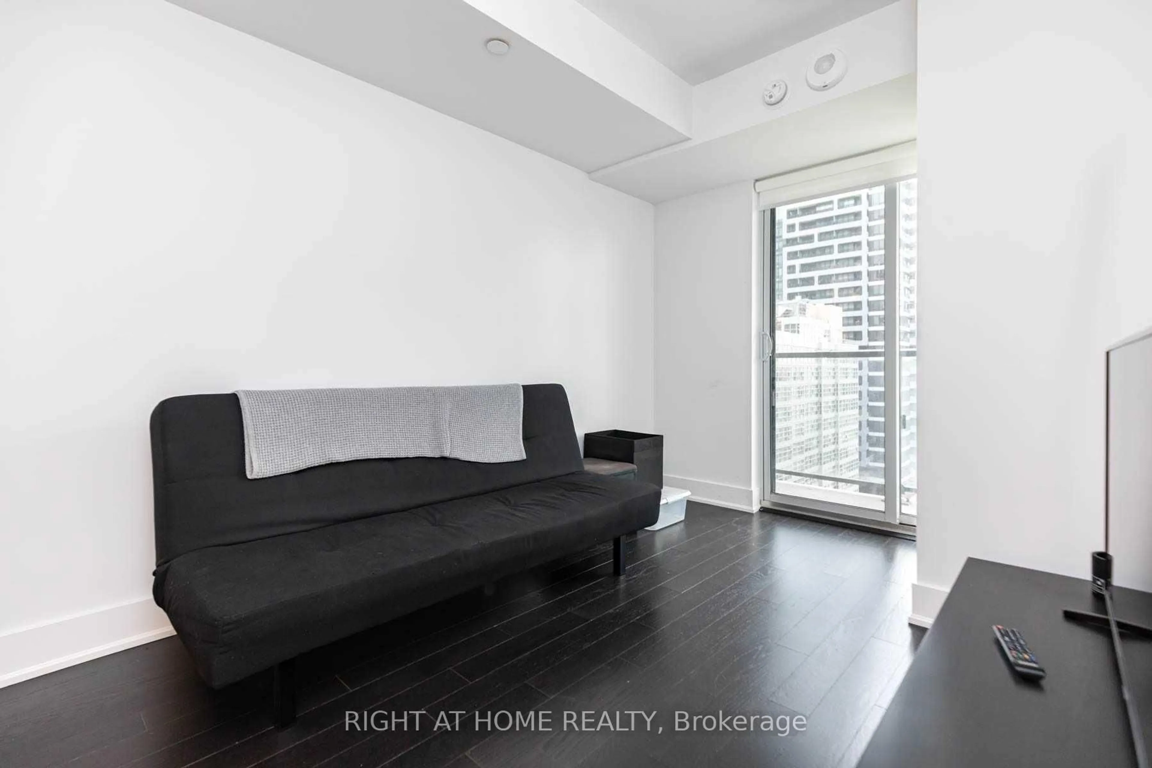 A pic of a room for 955 Bay St #1518, Toronto Ontario M5S 0C6