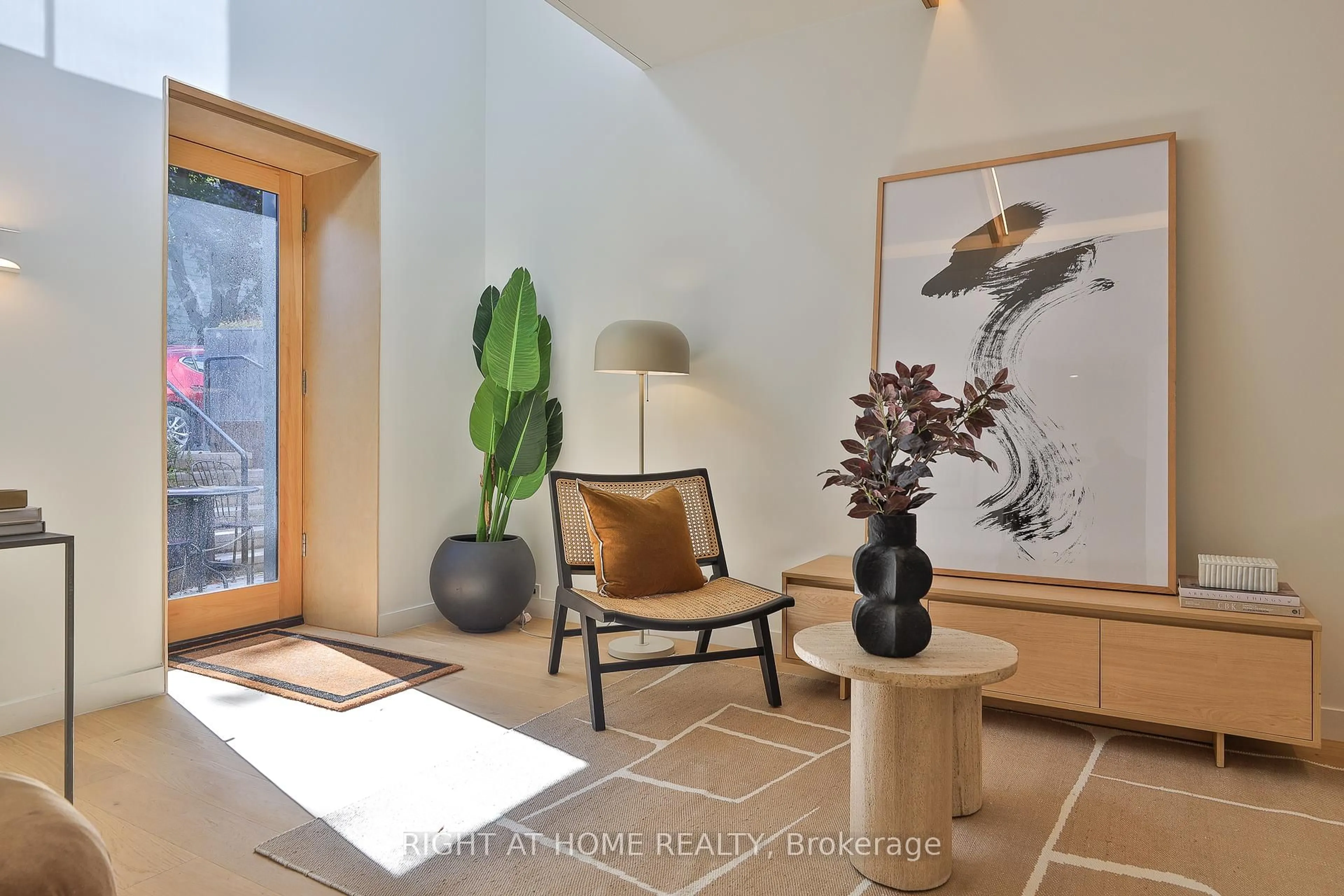 Indoor entryway for 225 Brunswick Ave #Garden Home 6, Toronto Ontario M5S 2M4