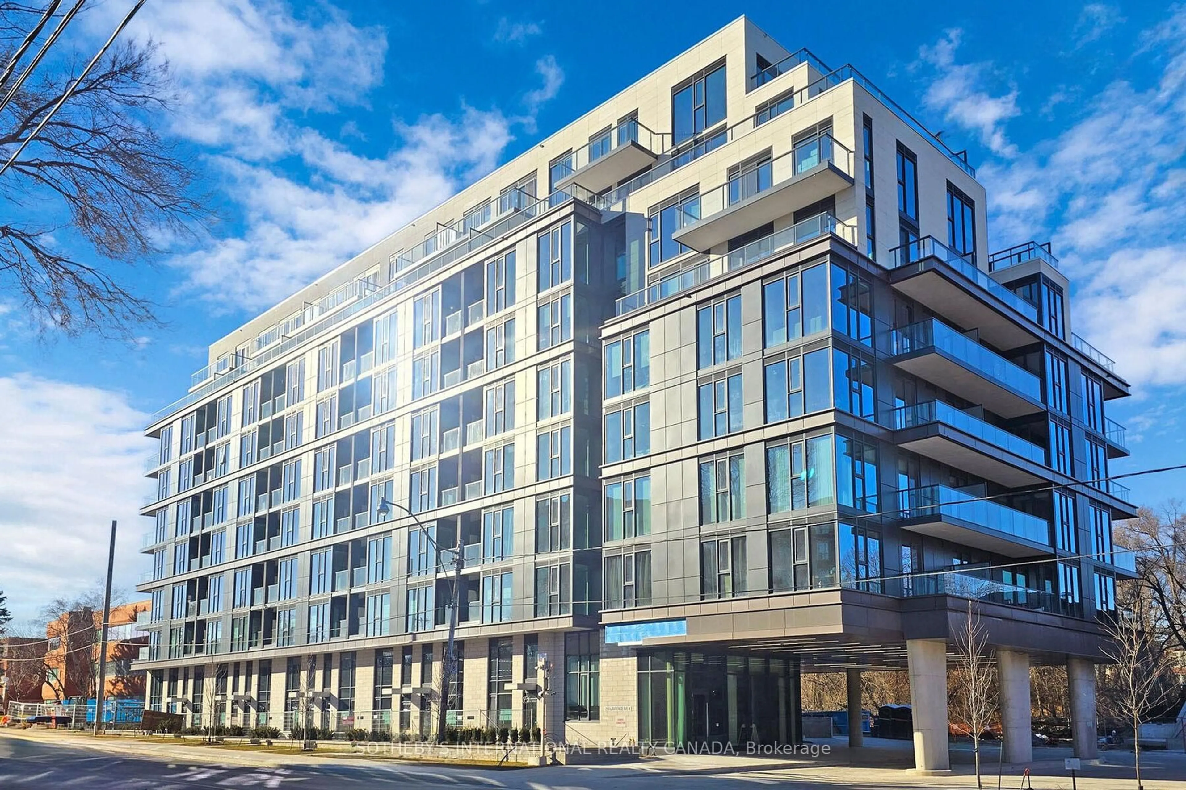 Patio, building for 250 Lawrence Ave #624, Toronto Ontario M5M 1B1