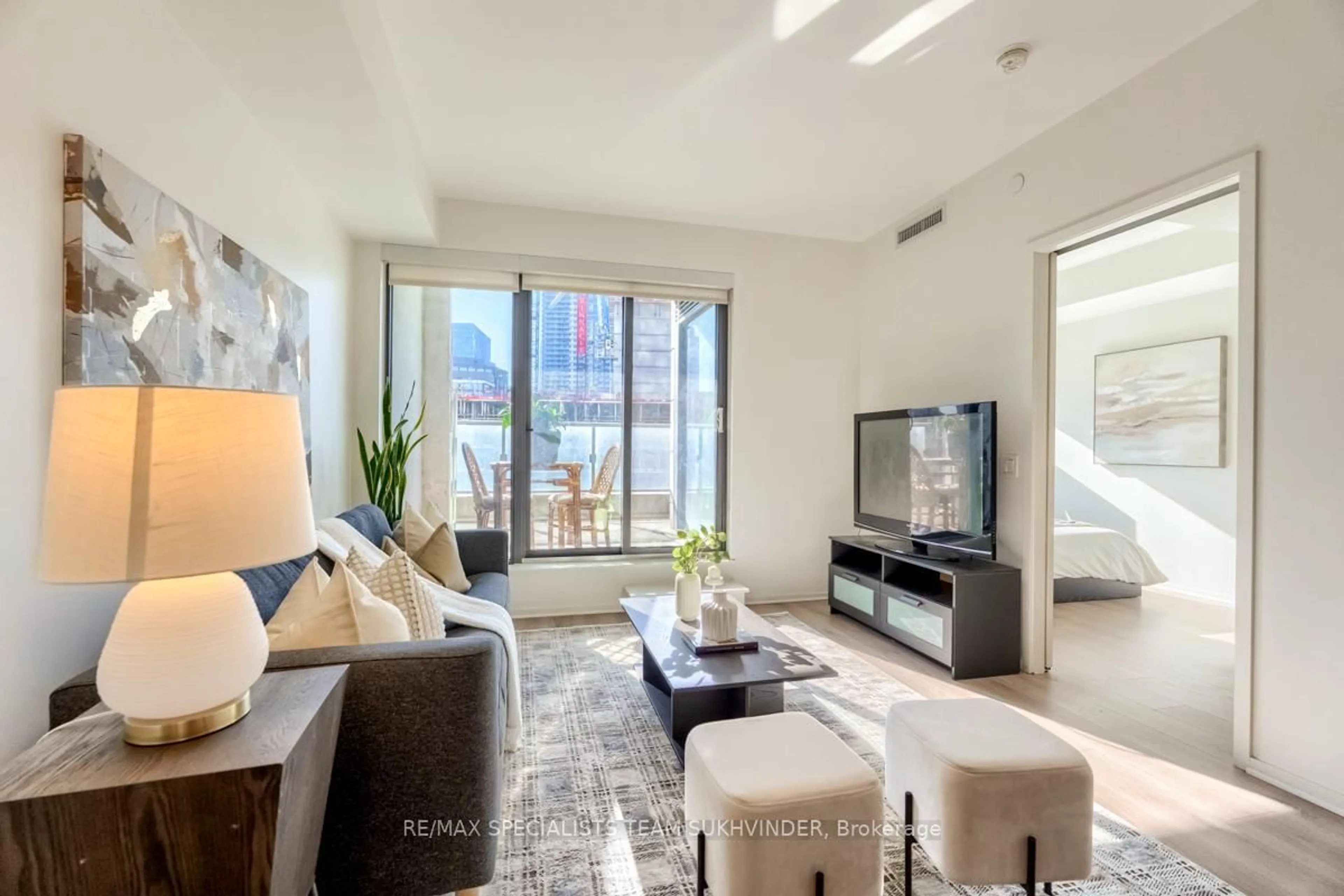 Living room with furniture, unknown for 12 Bonnycastle St #402, Toronto Ontario M5A 0C8