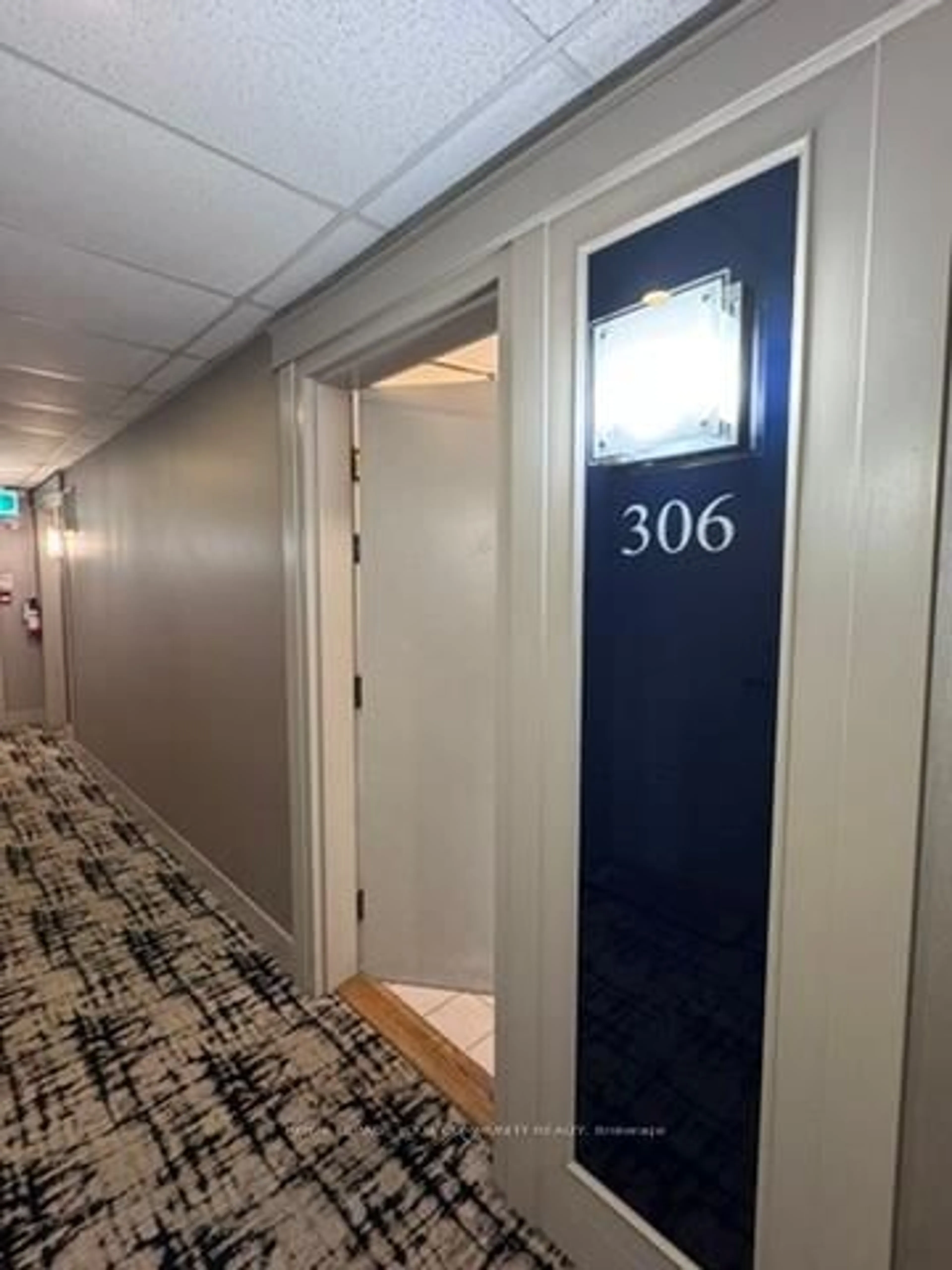 Unknown for 1000 Sheppard Ave #306, Toronto Ontario M3H 2T6