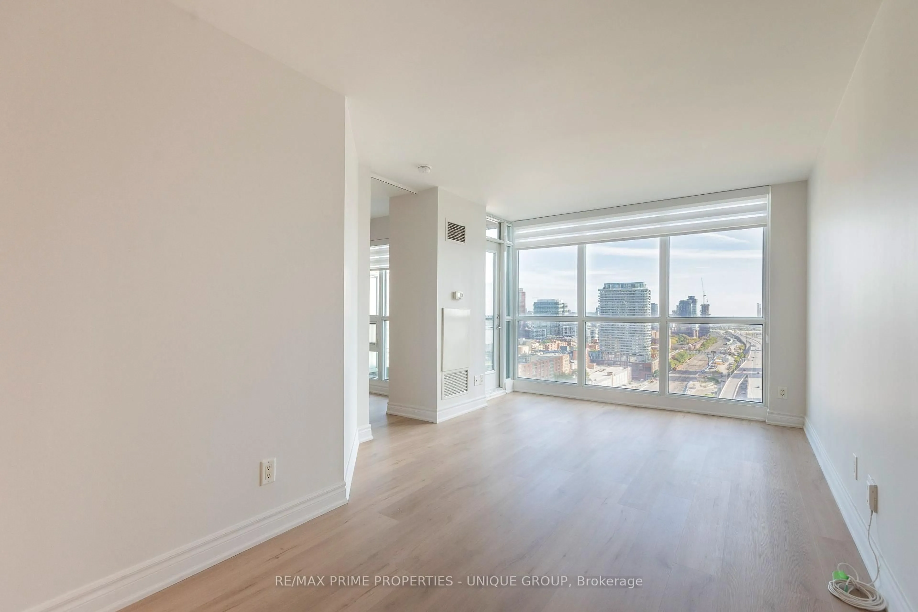 A pic of a room for 18 Yonge St #2706, Toronto Ontario M5E 1Z8
