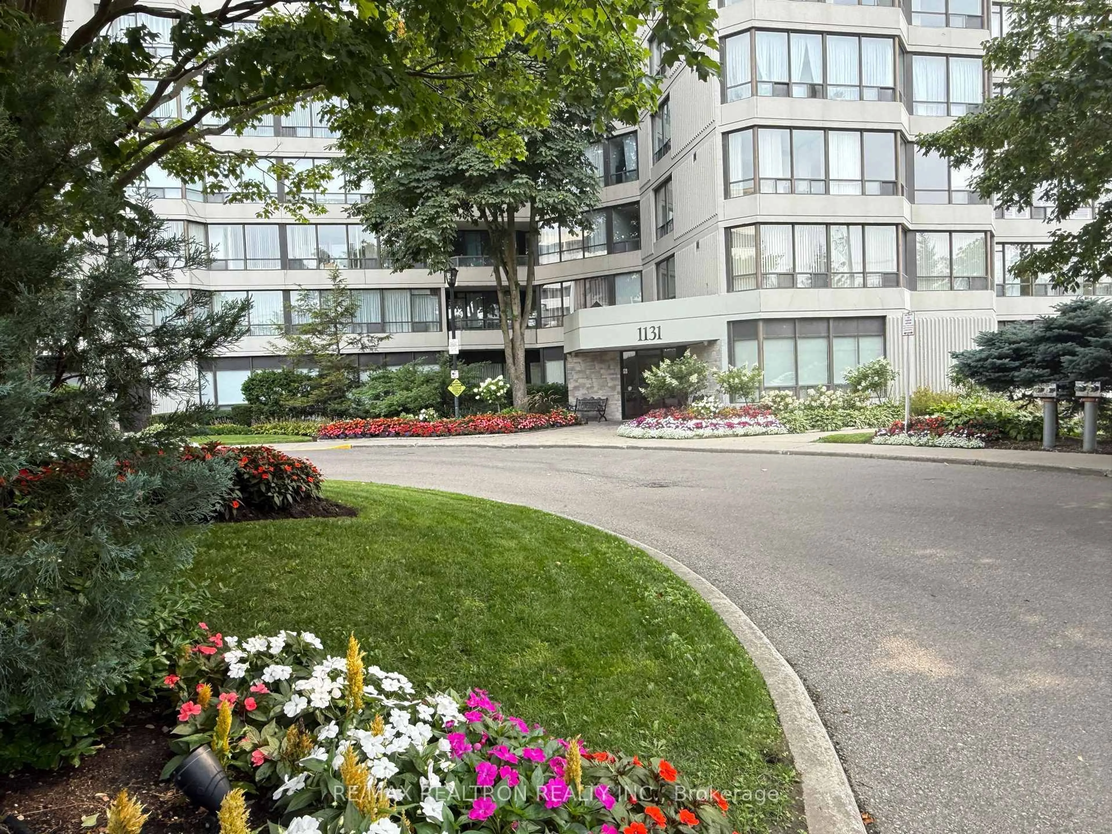 Unknown for 1131 Steeles Ave #PH104, Toronto Ontario M2R 3W8