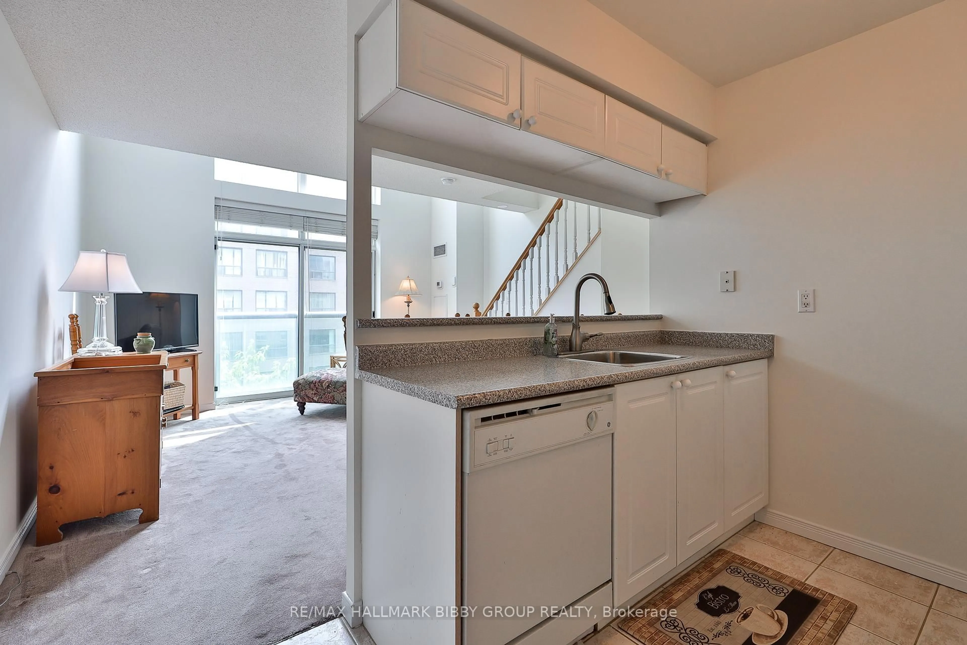 Standard kitchen, unknown for 109 Front St #528, Toronto Ontario M5A 4P7