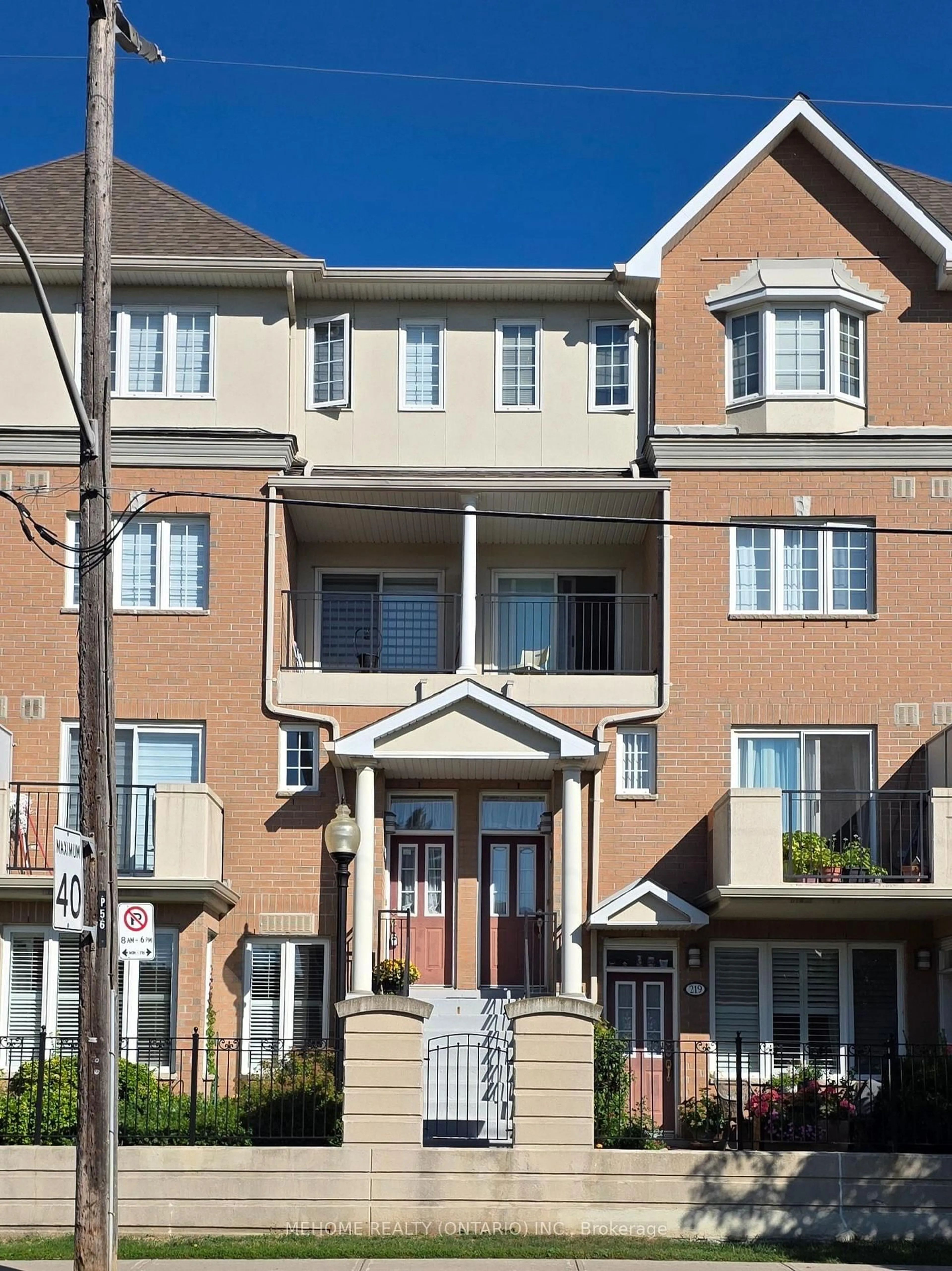 Unknown for 221 Grandview Way, Toronto Ontario M2N 6V3
