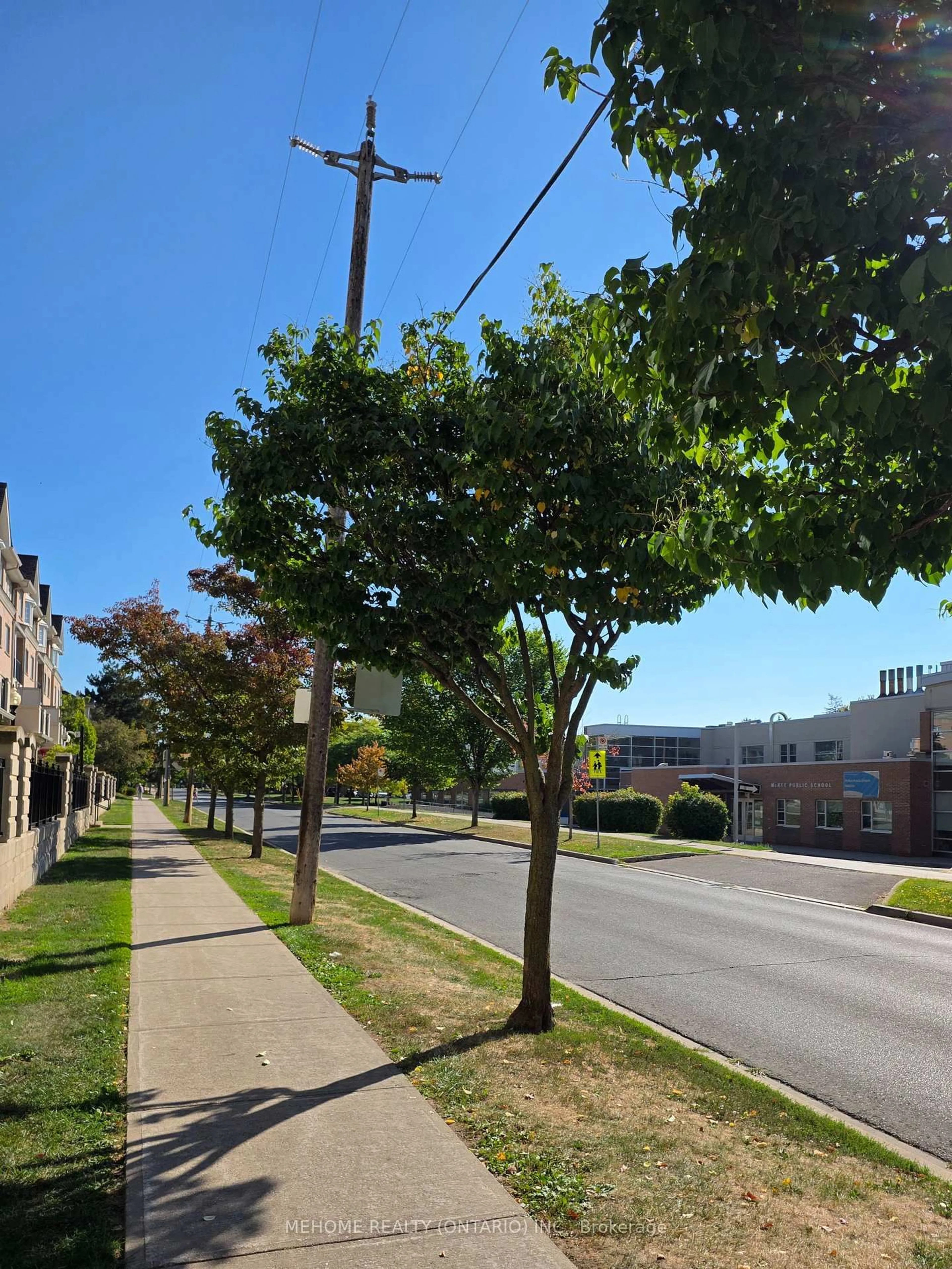 Unknown for 221 Grandview Way, Toronto Ontario M2N 6V3