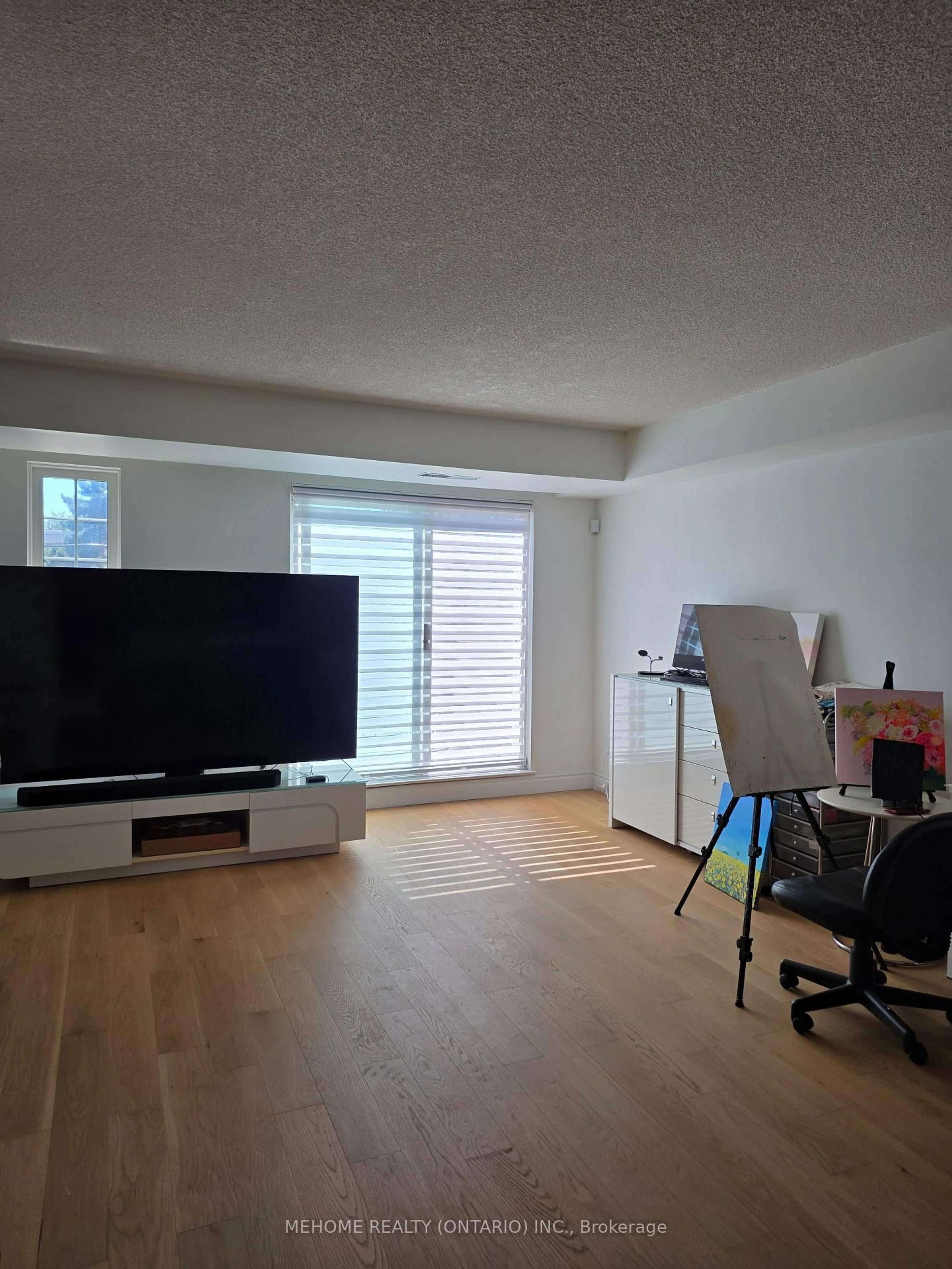 A pic of a room for 221 Grandview Way, Toronto Ontario M2N 6V3