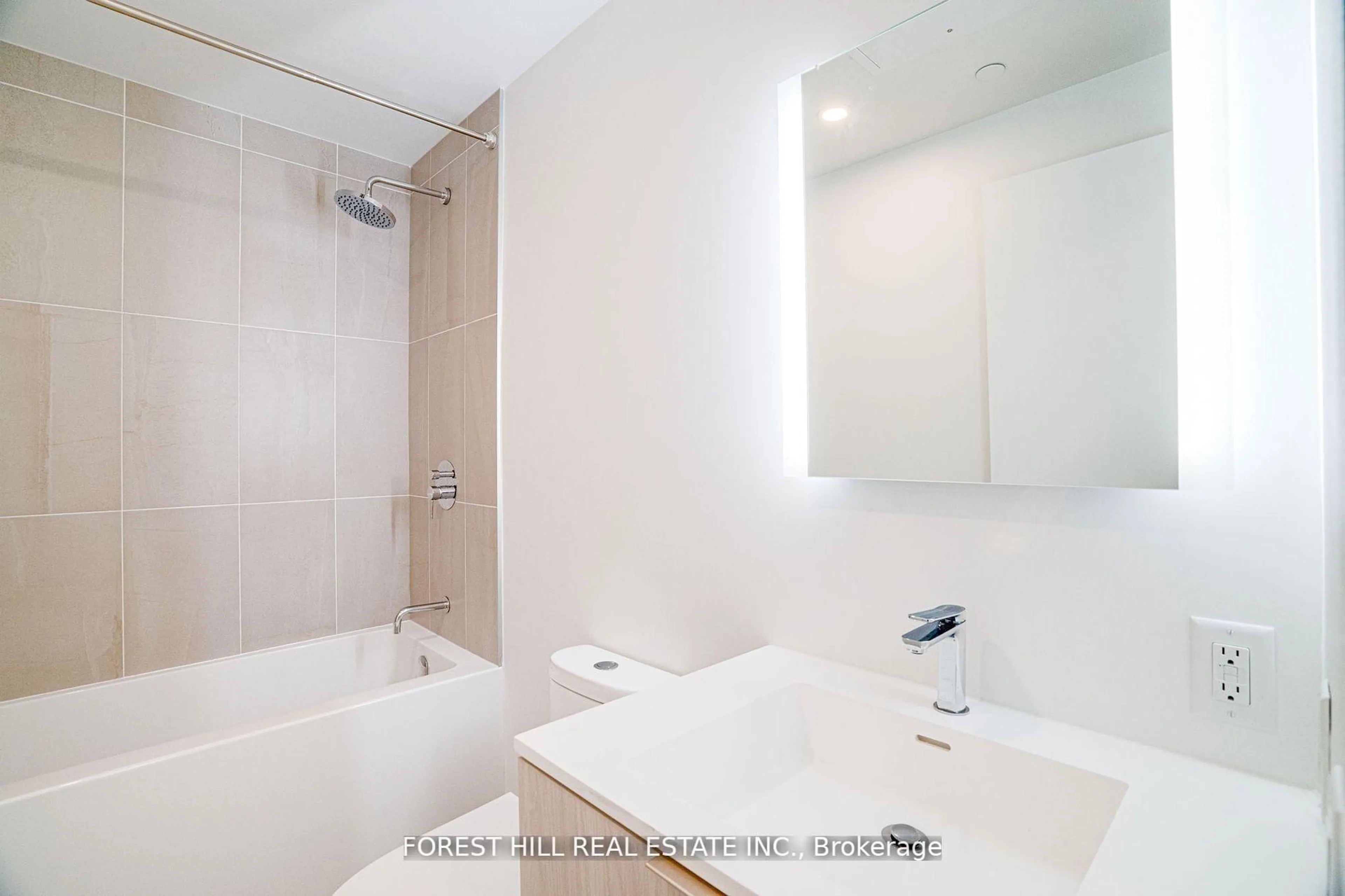 Standard bathroom, ceramic/tile floor for 185 Alberta Ave #209, Toronto Ontario M6C 0A5