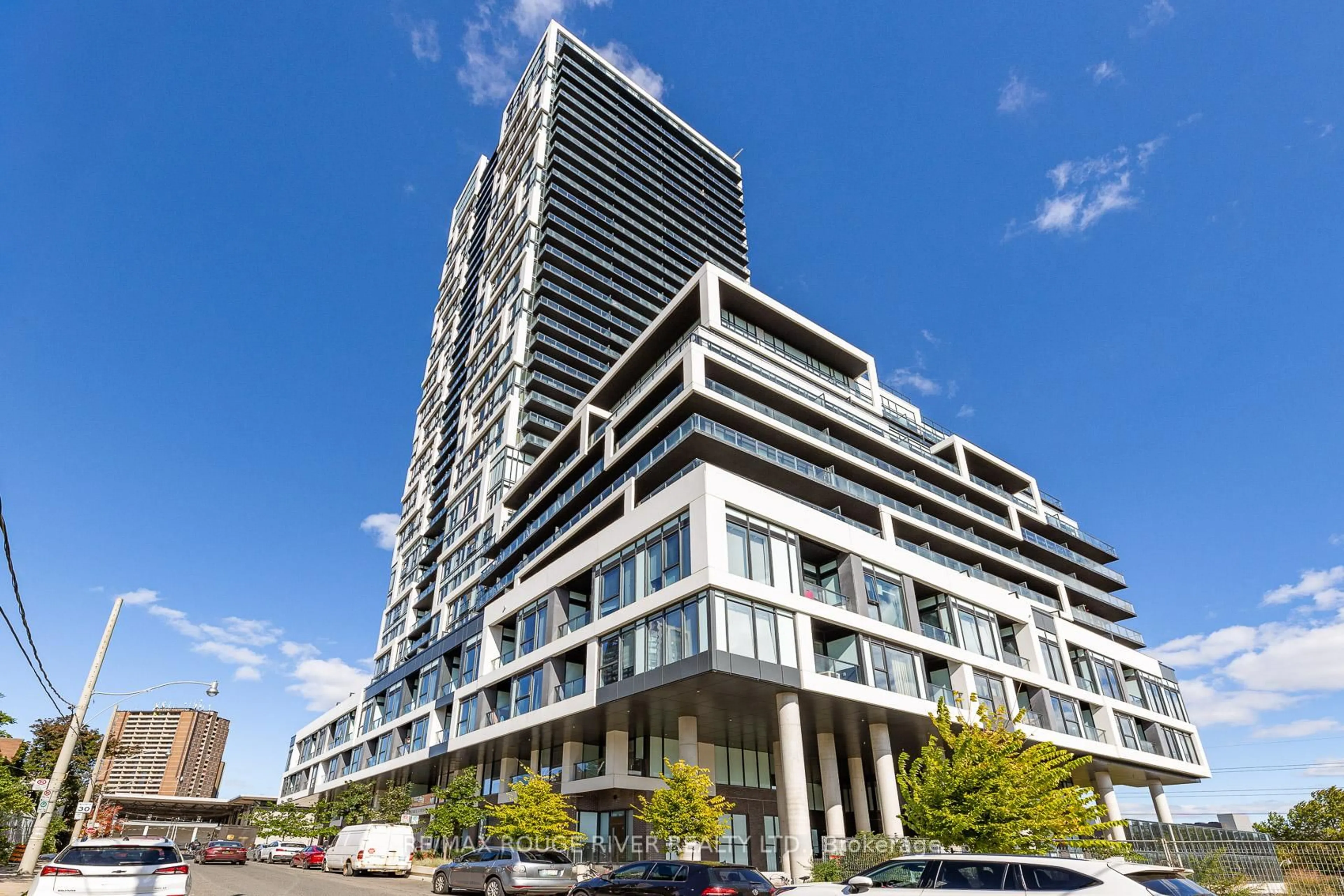 Unknown for 5 Defries St #402, Toronto Ontario M5A 0W7