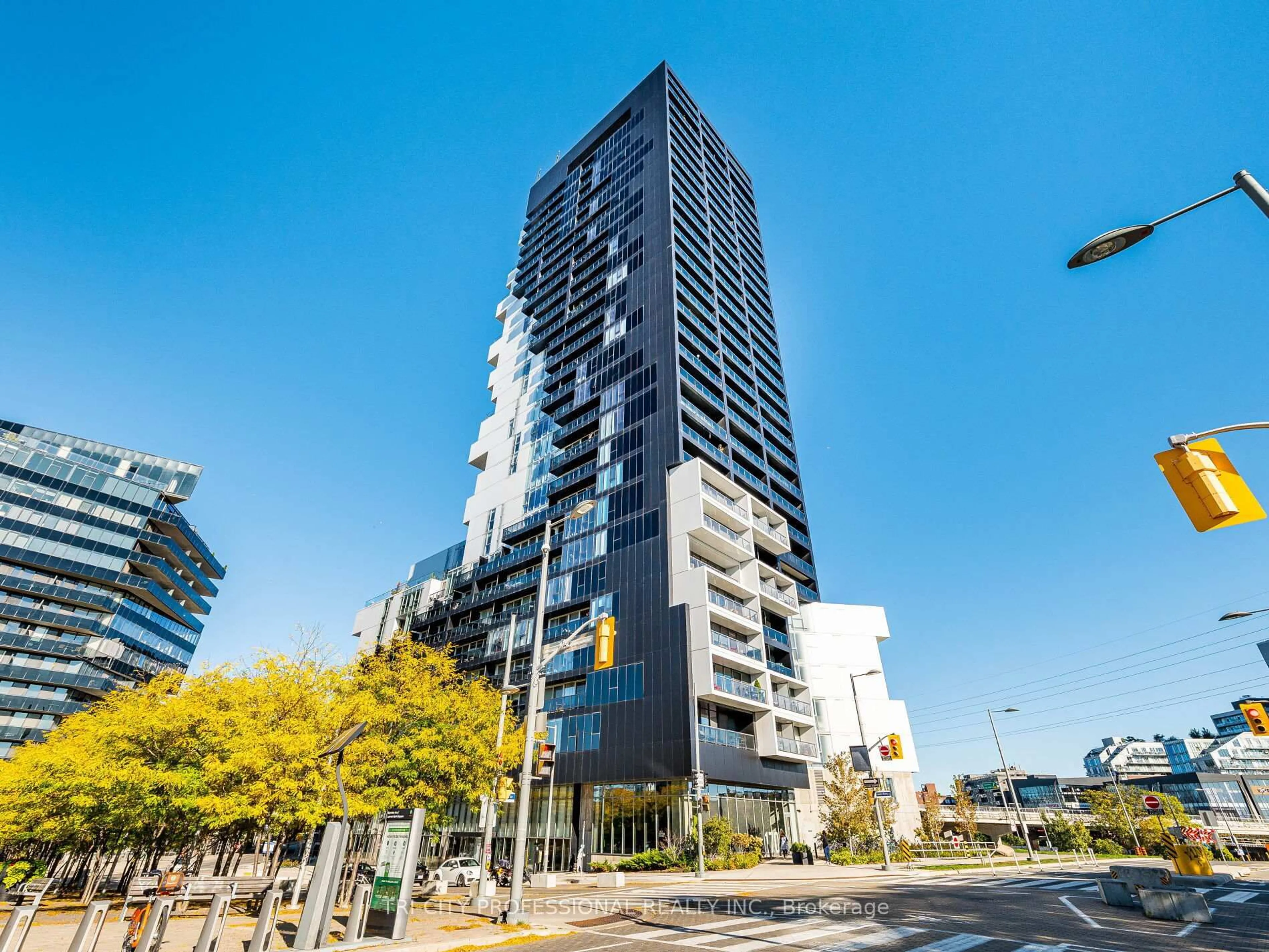 A pic from outside/outdoor area/front of a property/back of a property/a pic from drone, unknown for 170 Bayview Ave #304, Toronto Ontario M5A 0M4