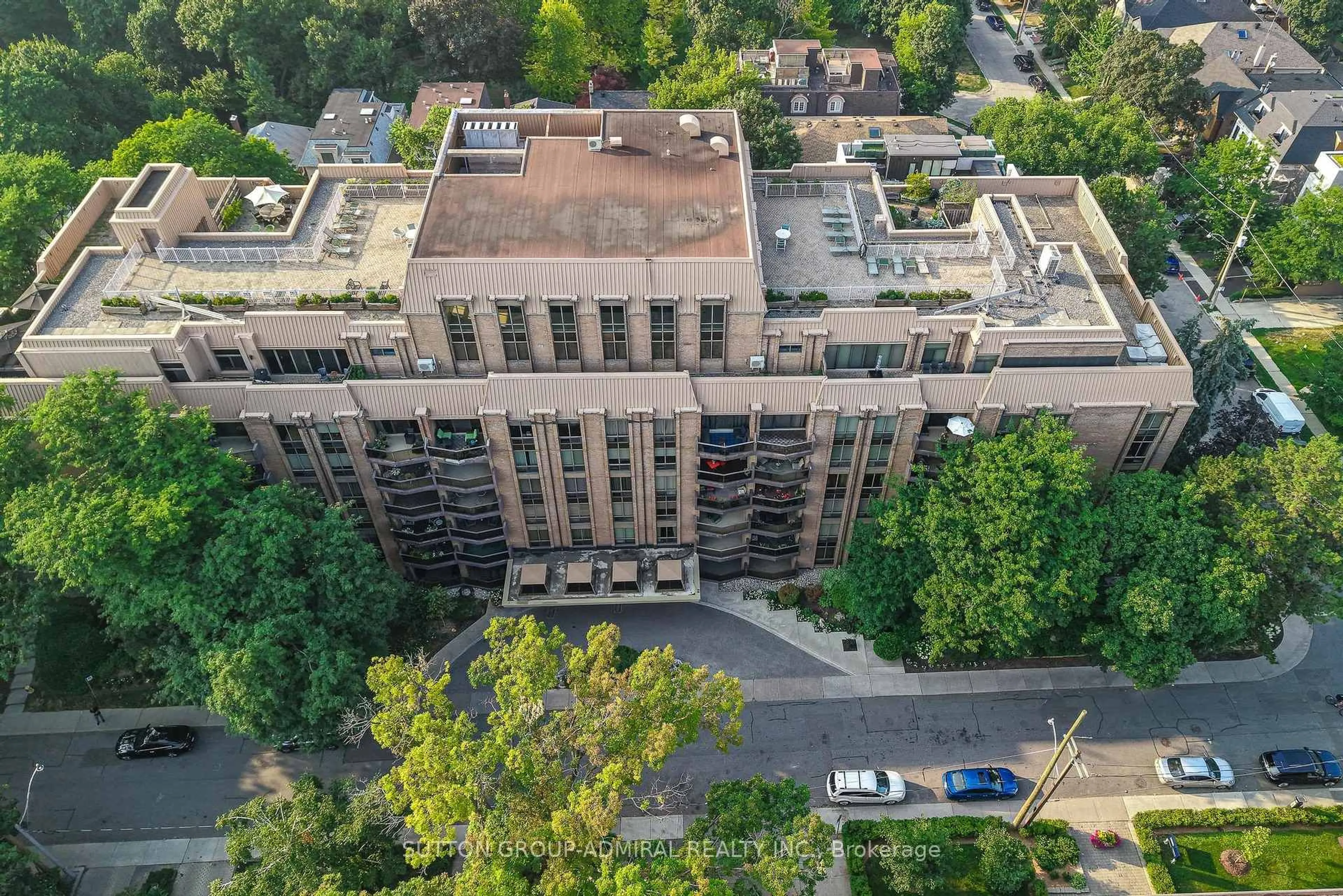 A pic from outside/outdoor area/front of a property/back of a property/a pic from drone, city buildings view from balcony for 350 Lonsdale Rd #303, Toronto Ontario M5P 1R6