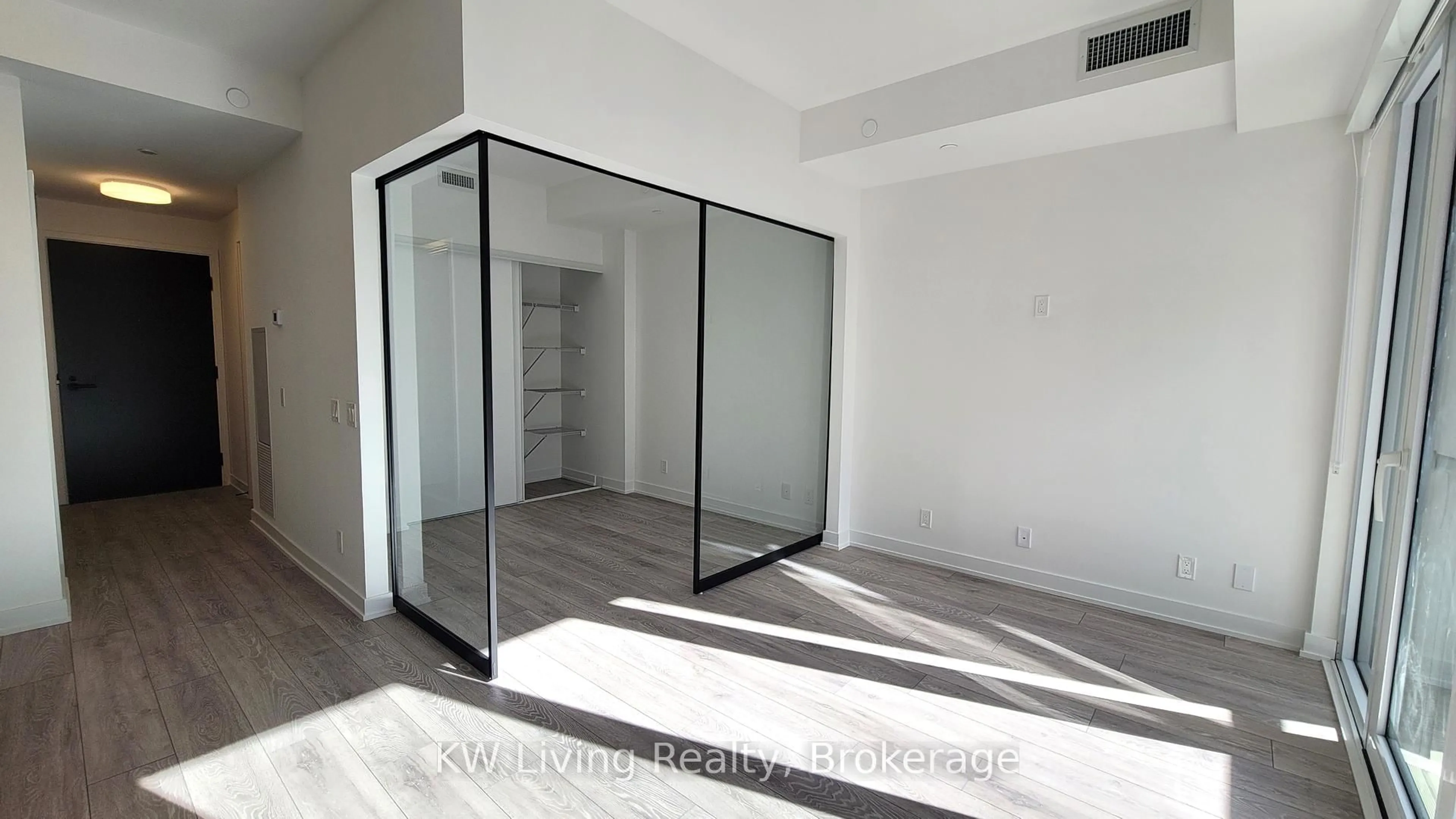 A pic of a room for 108 Peter St #1211, Toronto Ontario M5V 0W2