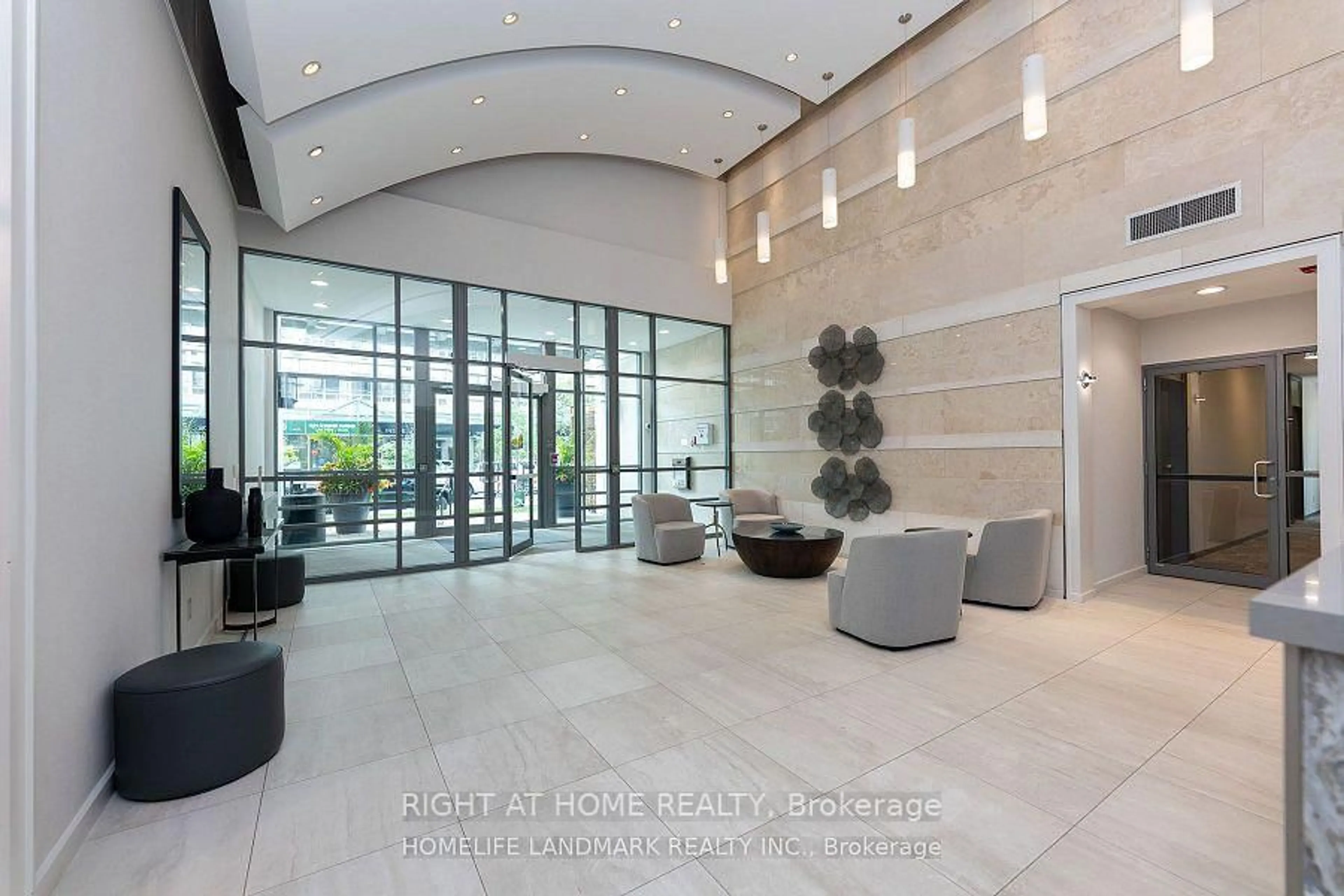 Indoor foyer for 18 Spring Garden Ave #3310, Toronto Ontario M2N 7M2