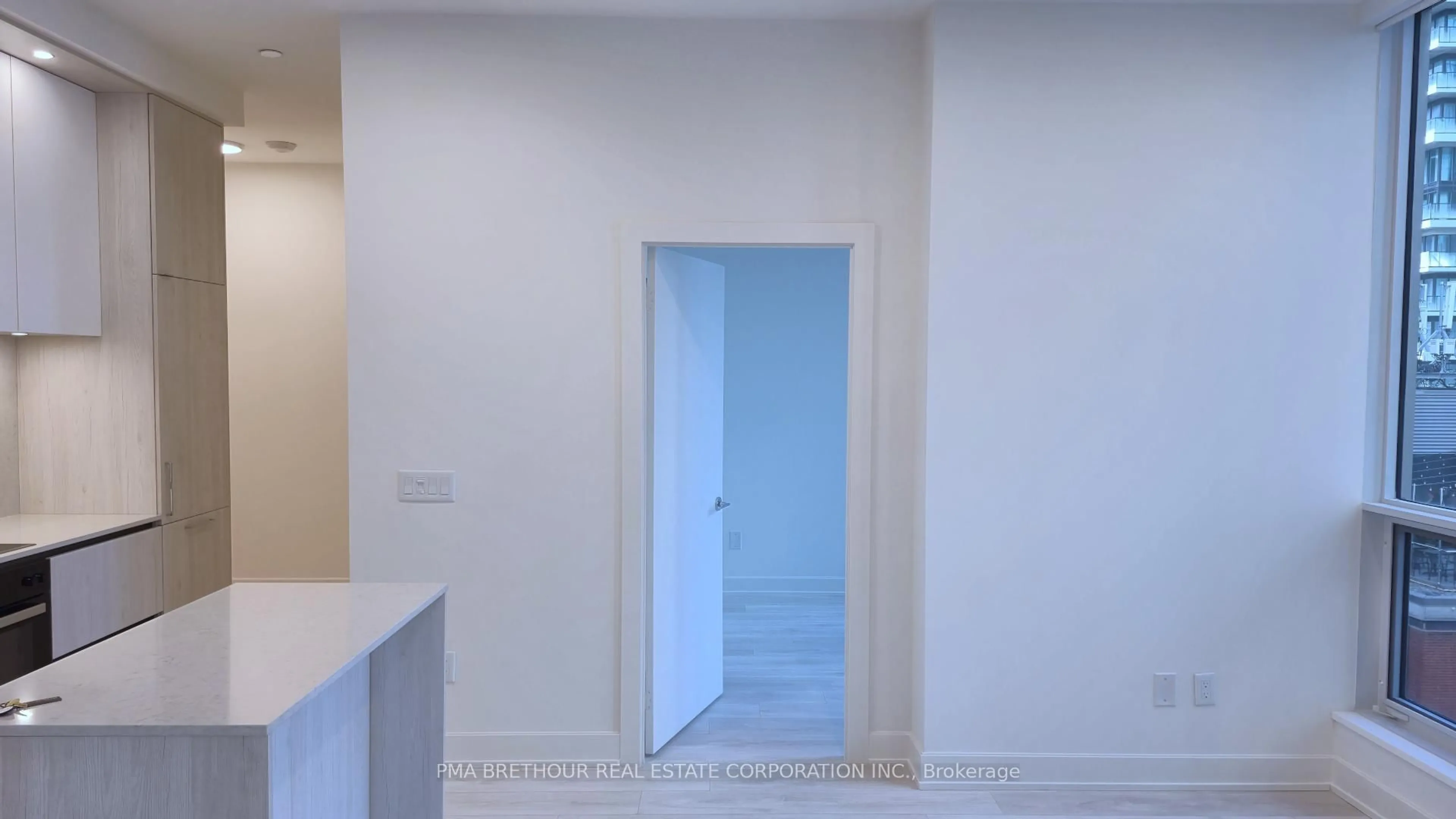 A pic of a room for 15 Mercer St #1001, Toronto Ontario M5V 0T8