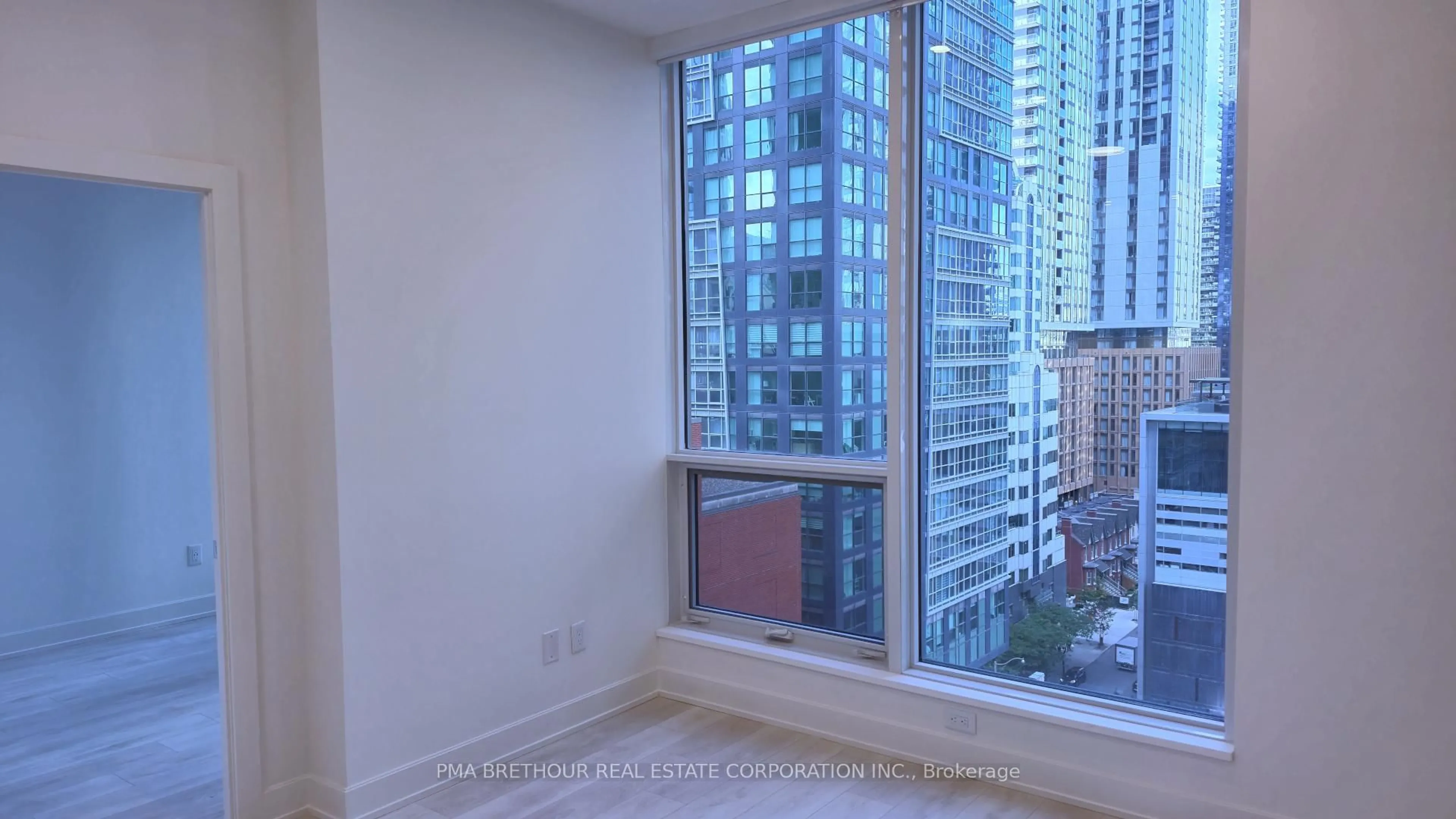 A pic of a room for 15 Mercer St #1001, Toronto Ontario M5V 0T8
