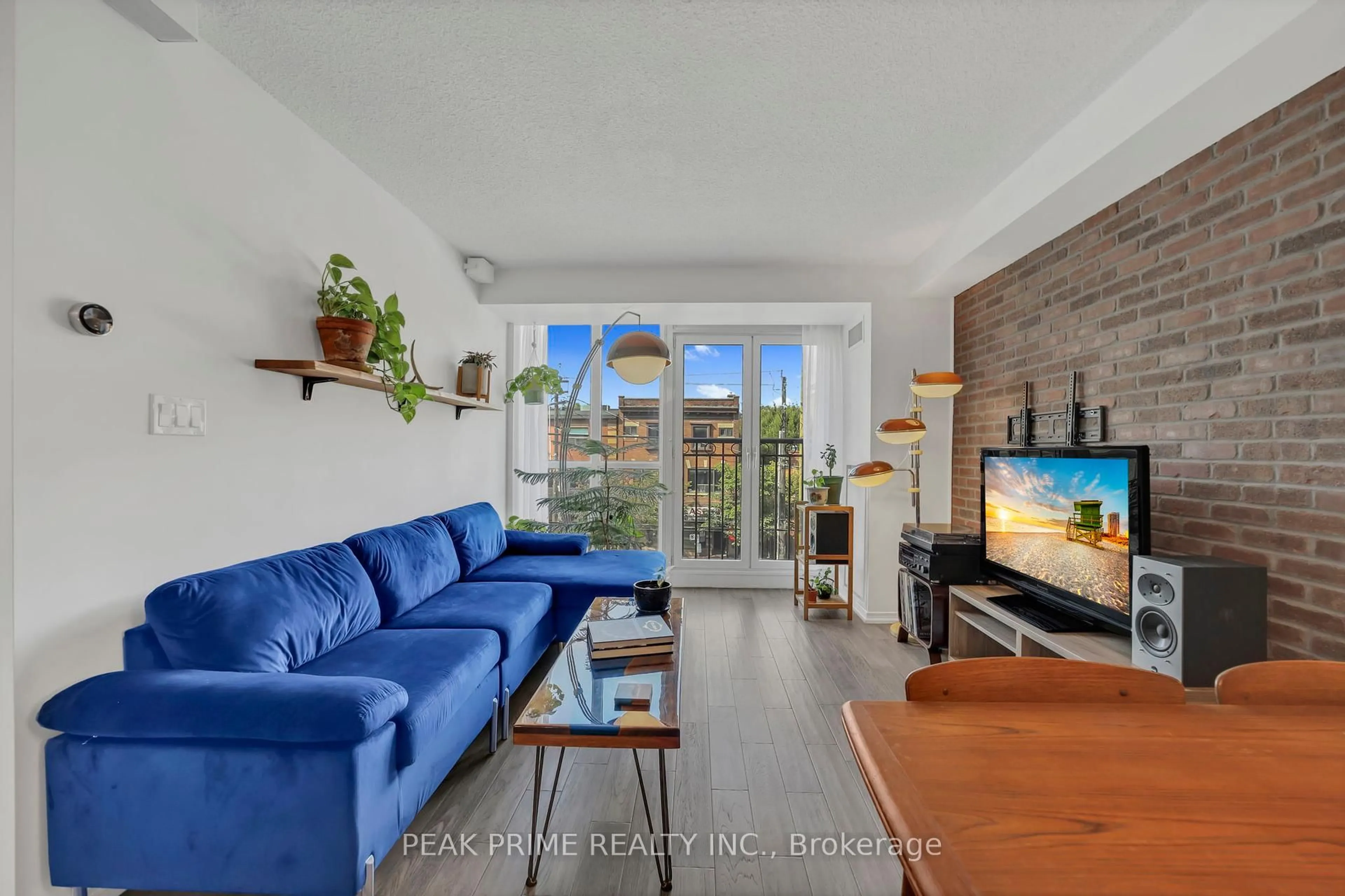 Living room with furniture, unknown for 308 Palmerston Ave #306, Toronto Ontario M6J 3X9
