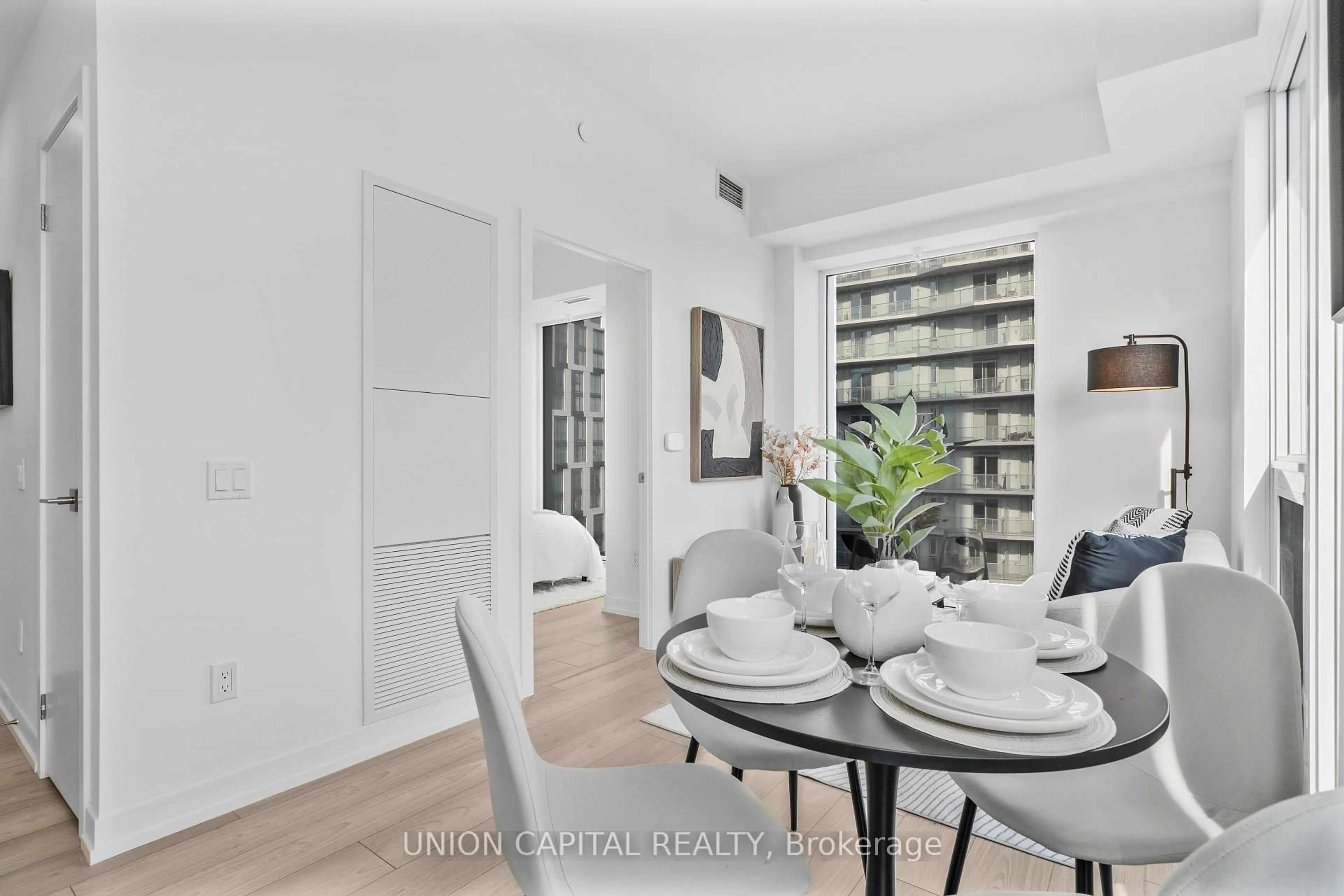 Unknown for 82 DALHOUSIE St #3517, Toronto Ontario M5B 0C5