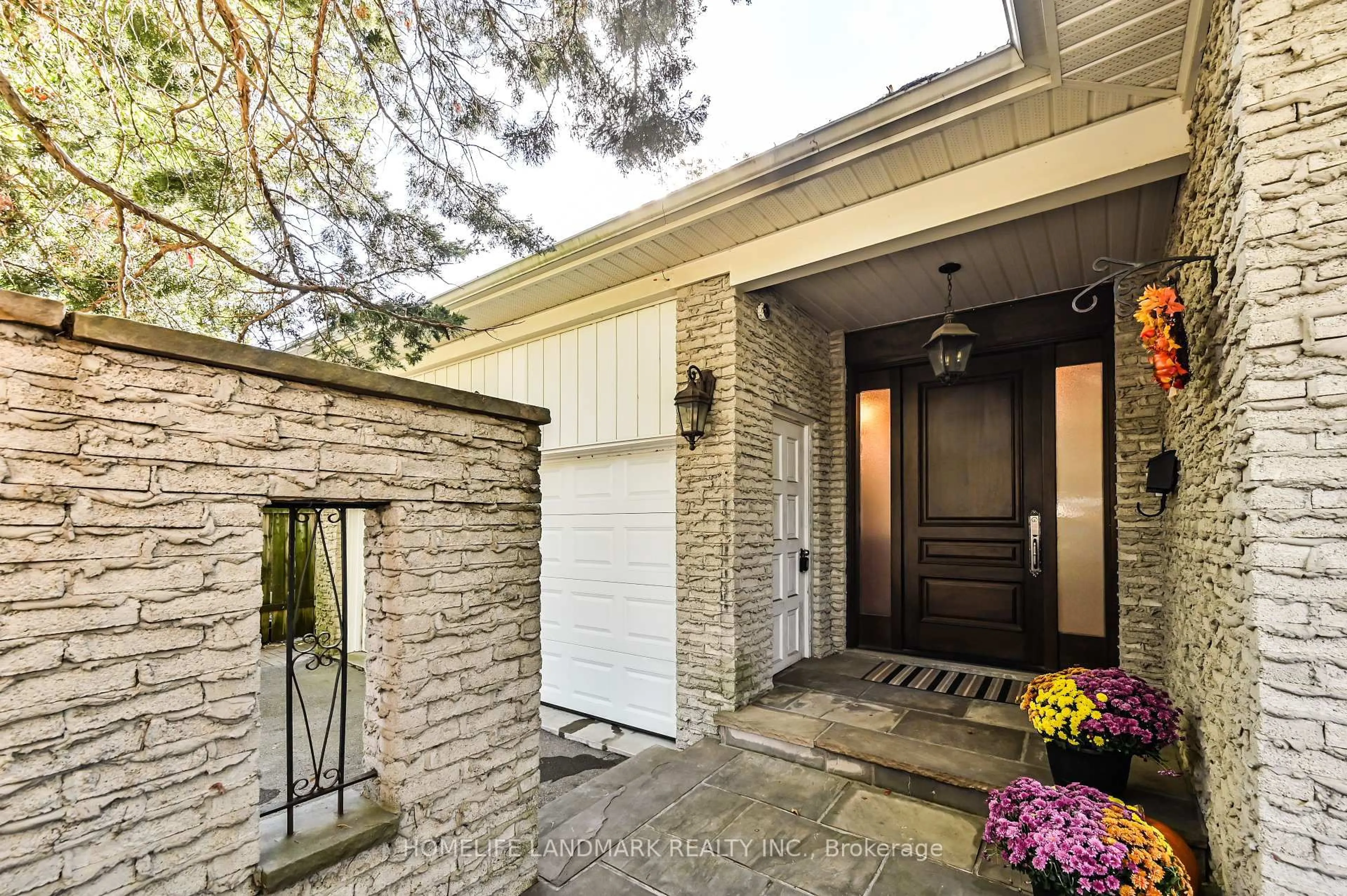 Unknown for 10 Loganberry Cres, Toronto Ontario M2H 3H1