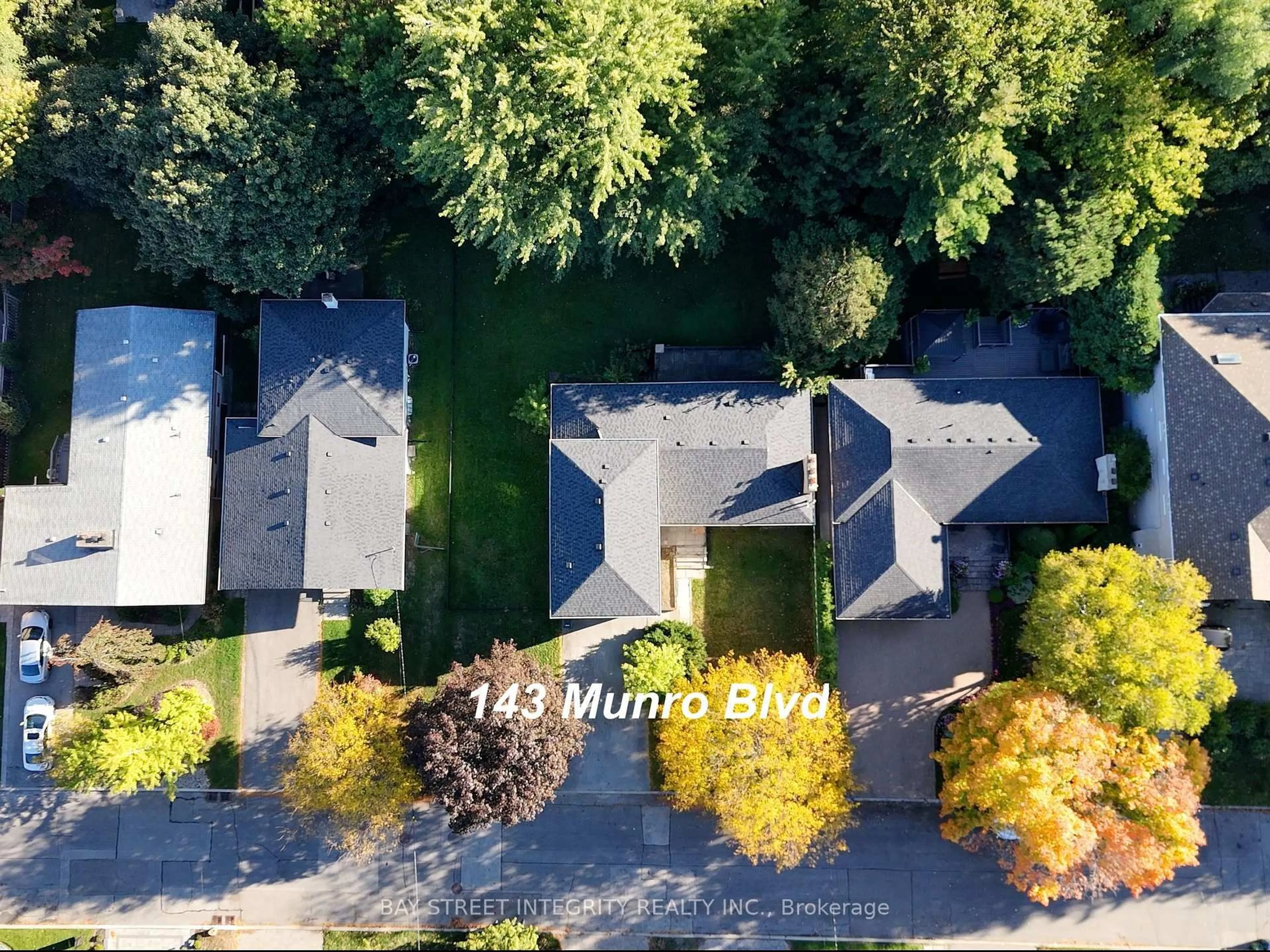 A pic from outside/outdoor area/front of a property/back of a property/a pic from drone, mountain view for 143 Munro Blvd, Toronto Ontario M2P 1C9