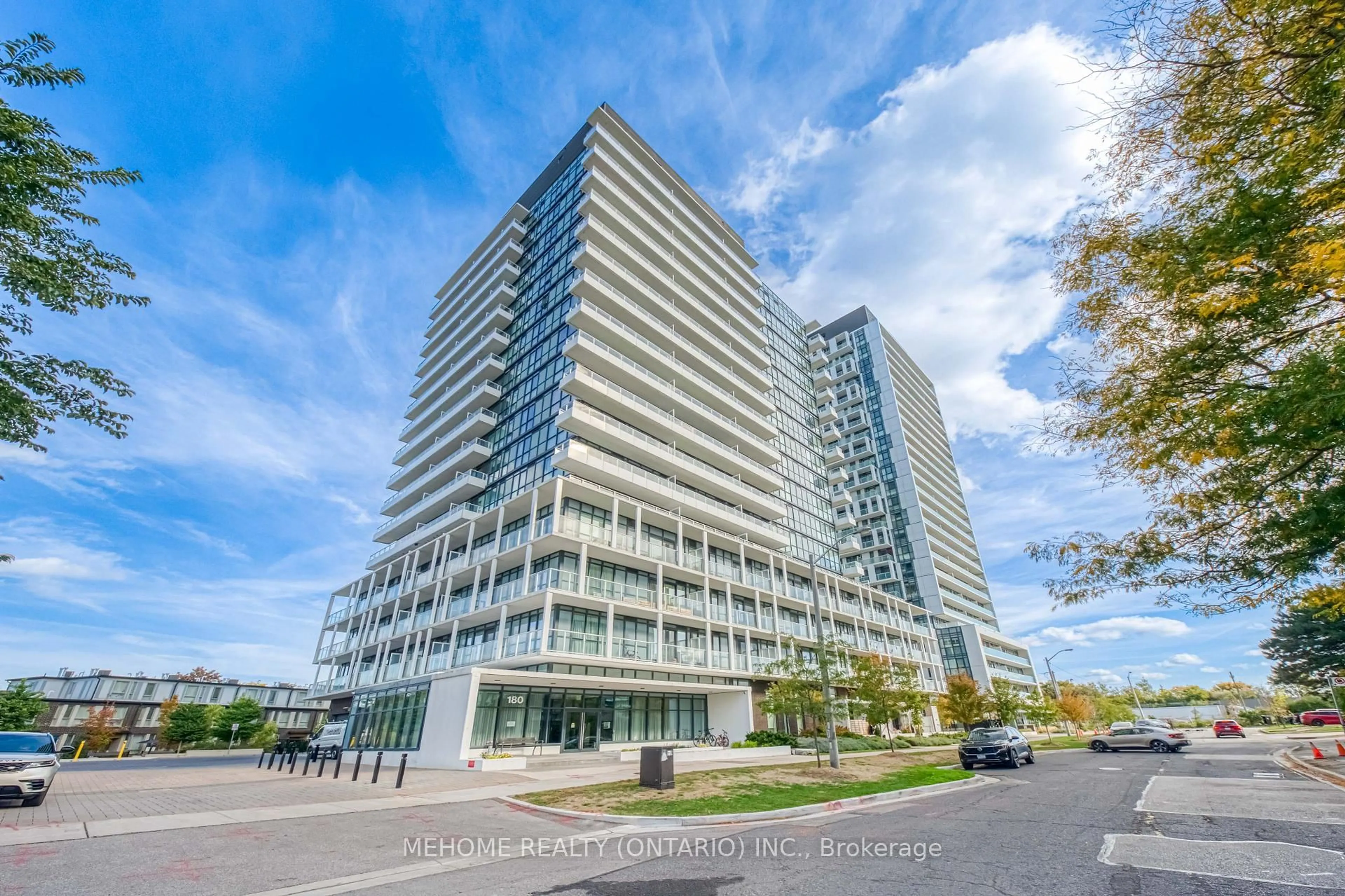 Indoor foyer for 180 Fairview Mall Dr #905, Toronto Ontario M2J 4T1