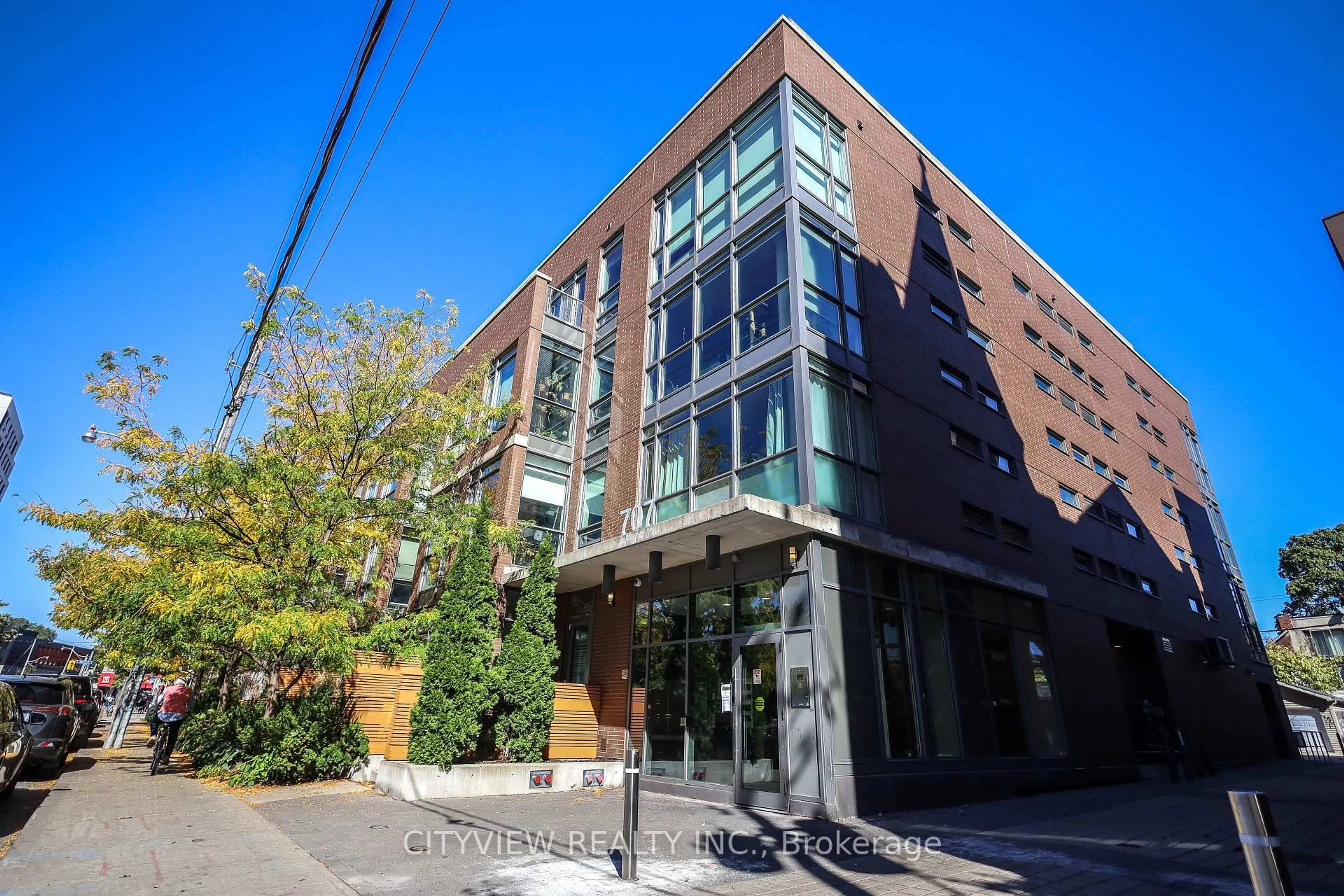 Patio, building for 707 Dovercourt Rd #416, Toronto Ontario M6H 0B5