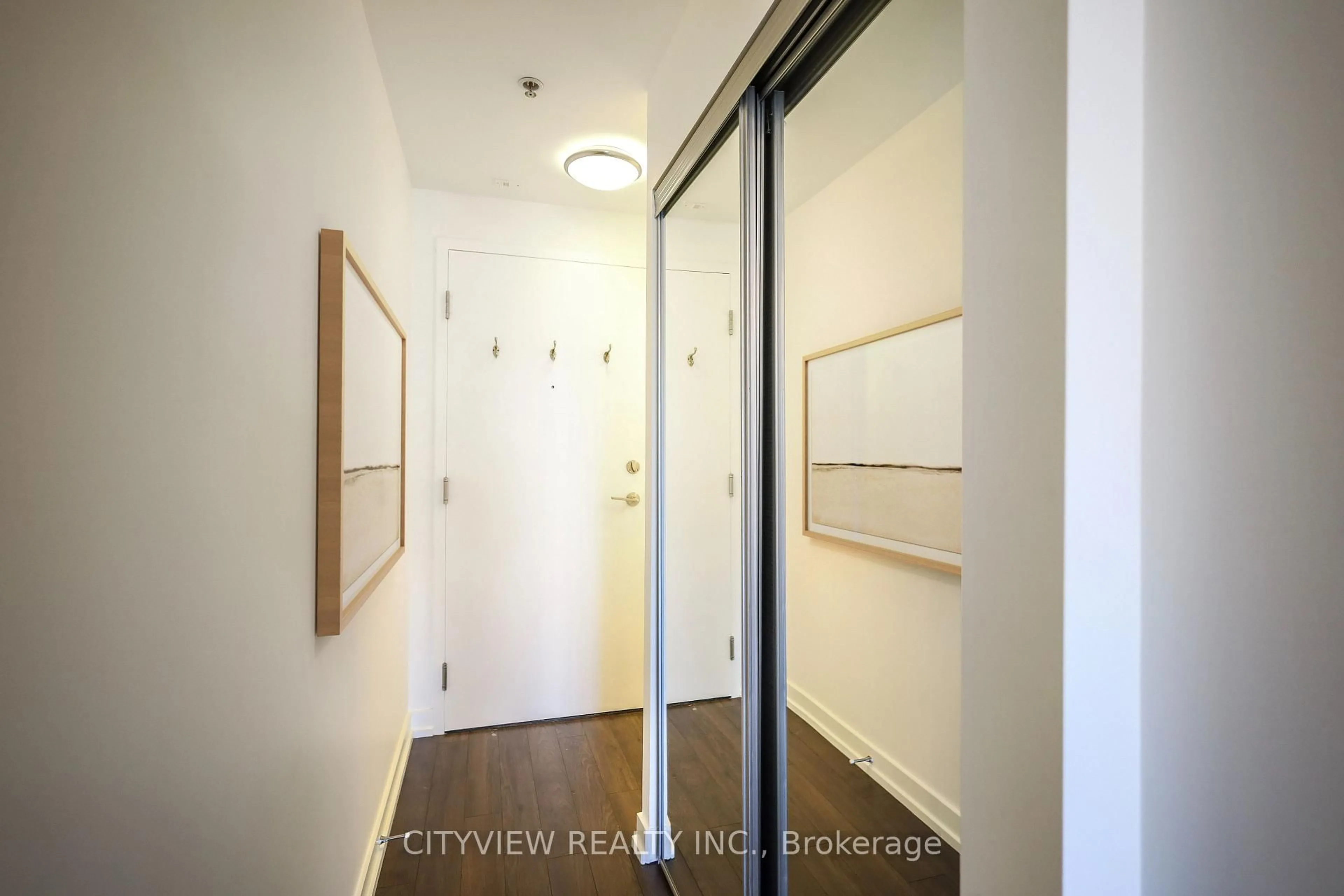 Indoor entryway for 707 Dovercourt Rd #416, Toronto Ontario M6H 0B5