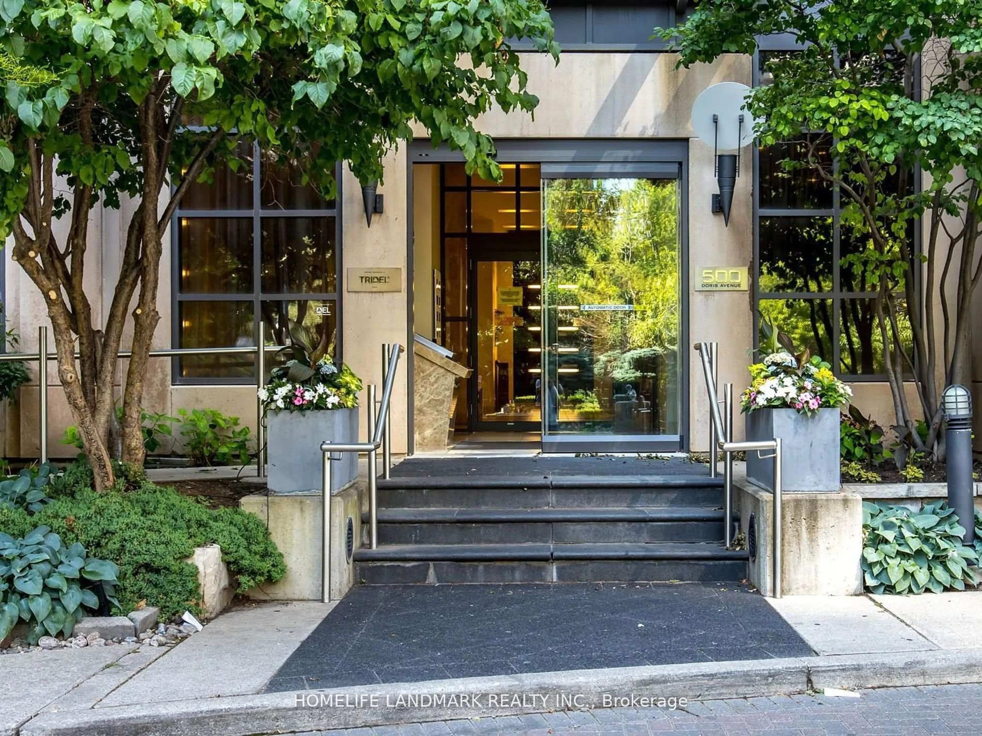 Indoor entryway for 500 Doris Ave #1323, Toronto Ontario M2N 0C1