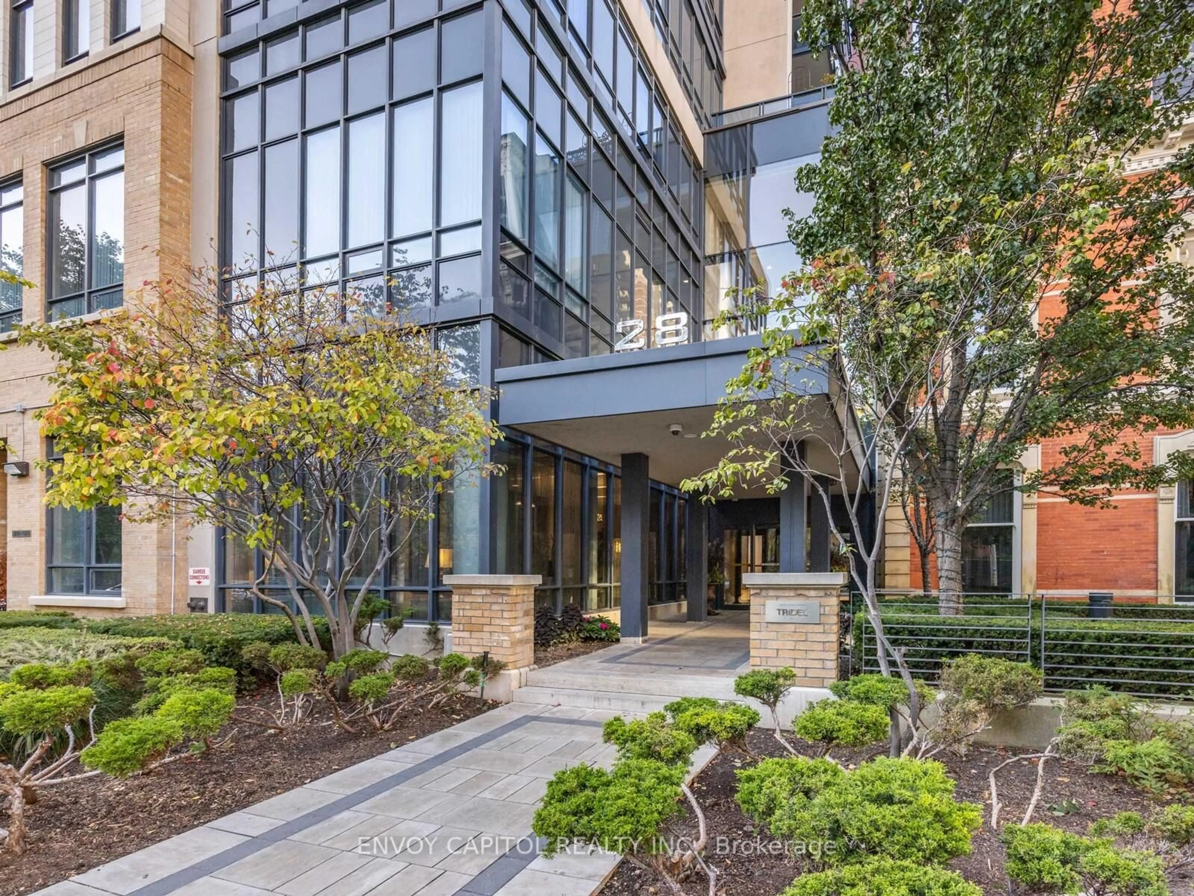 Indoor foyer for 28 Linden St #1702, Toronto Ontario M4Y 0A4