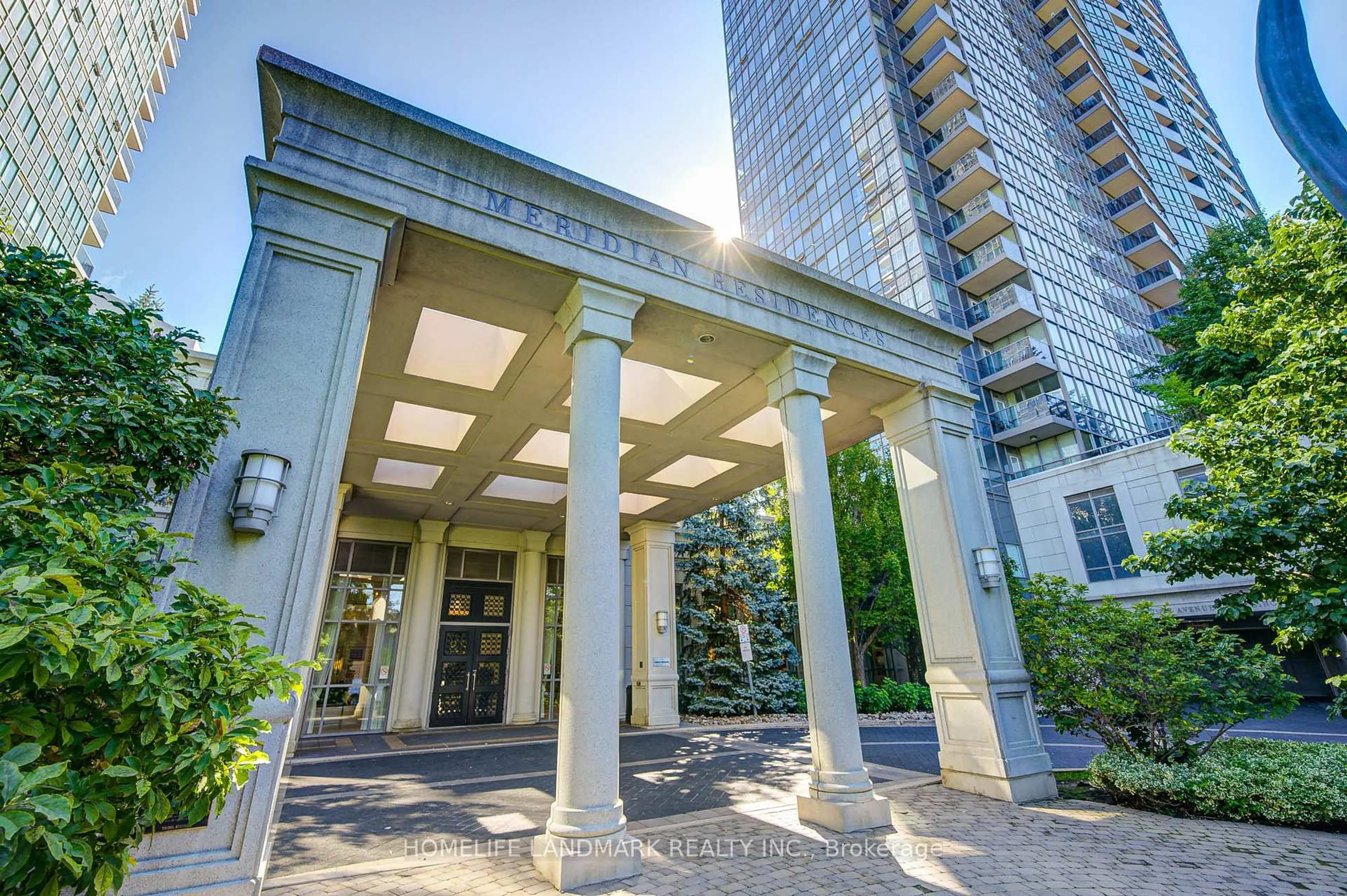 Indoor foyer for 15 Greenview Ave #1011, Toronto Ontario M2M 4M7