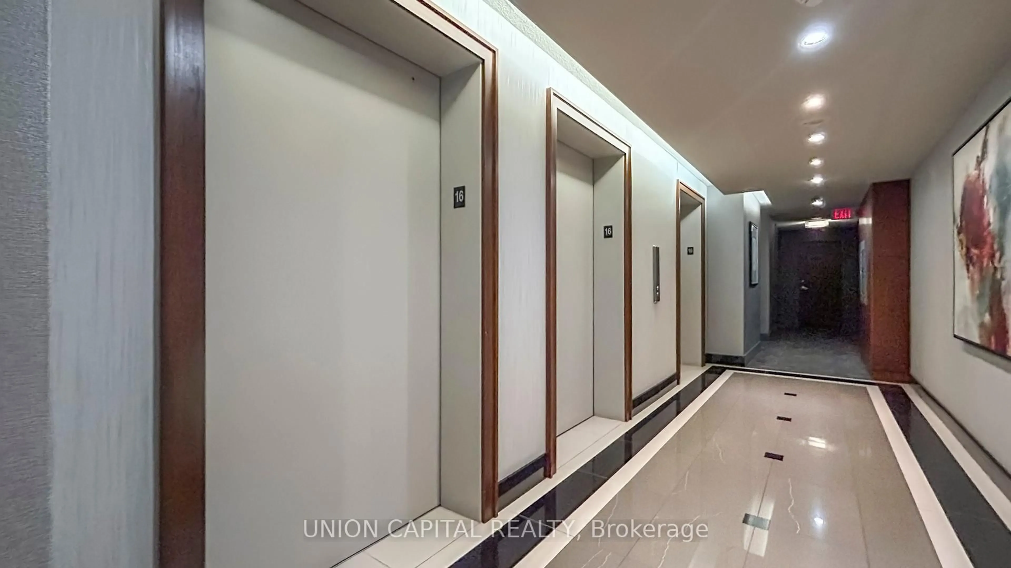 Indoor foyer for 18 Kenaston Gdns #1609, Toronto Ontario M2K 3C7