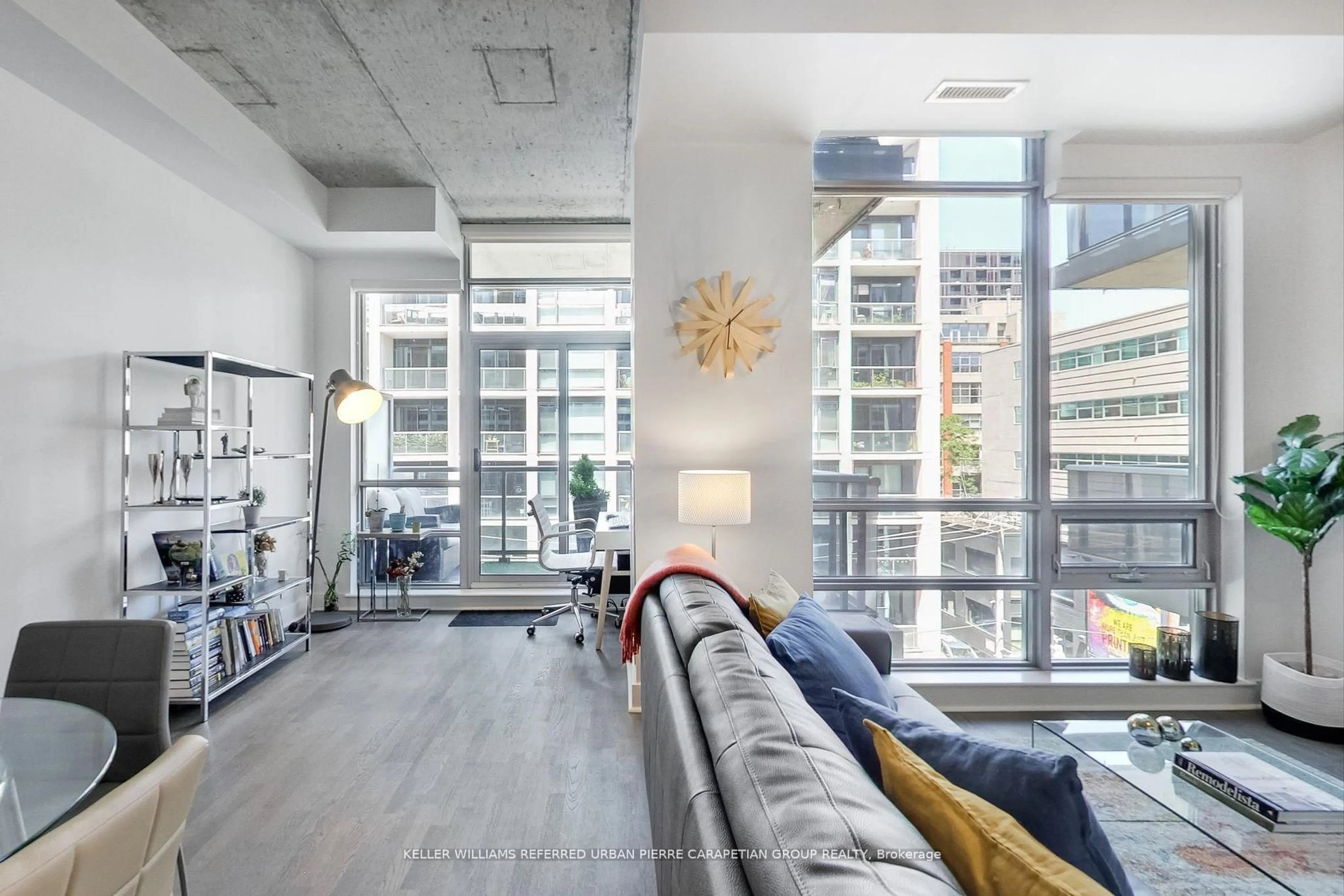 Unknown for 399 Adelaide St #520, Toronto Ontario M5V 1S4