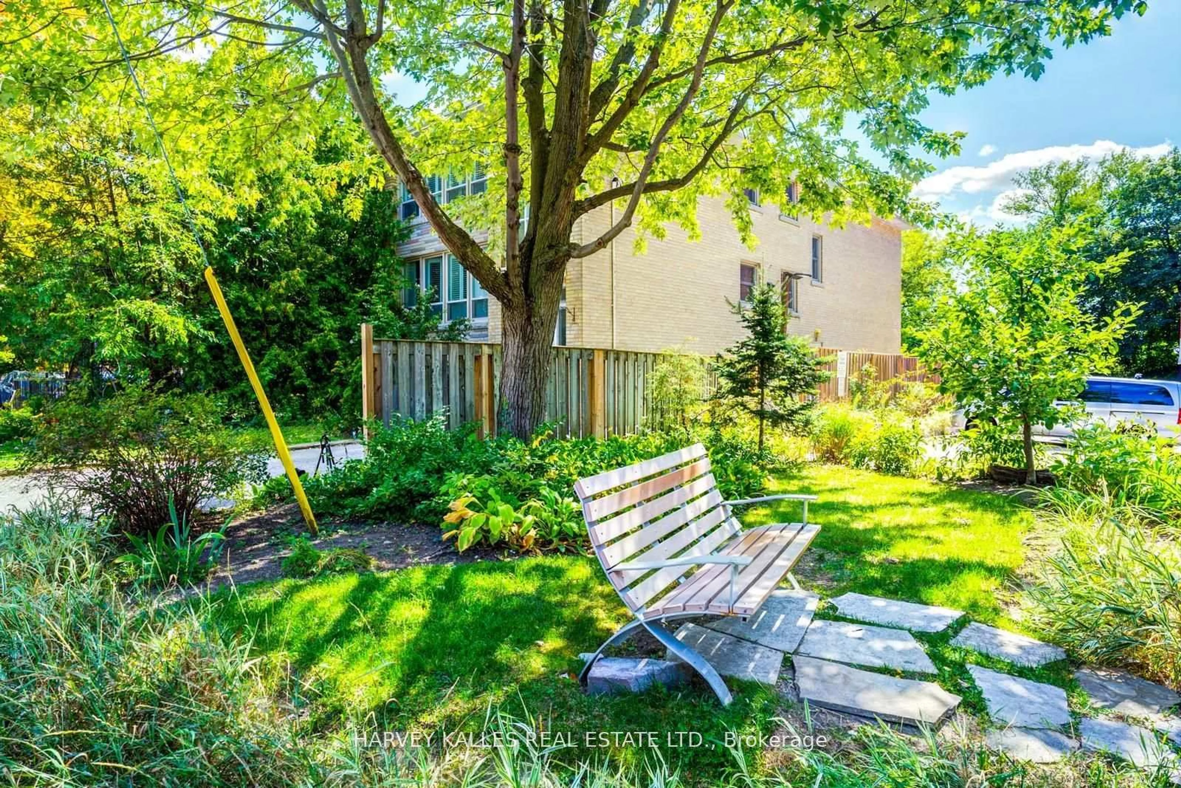 Patio, street for 47 Ranleigh Ave, Toronto Ontario M4N 1X2