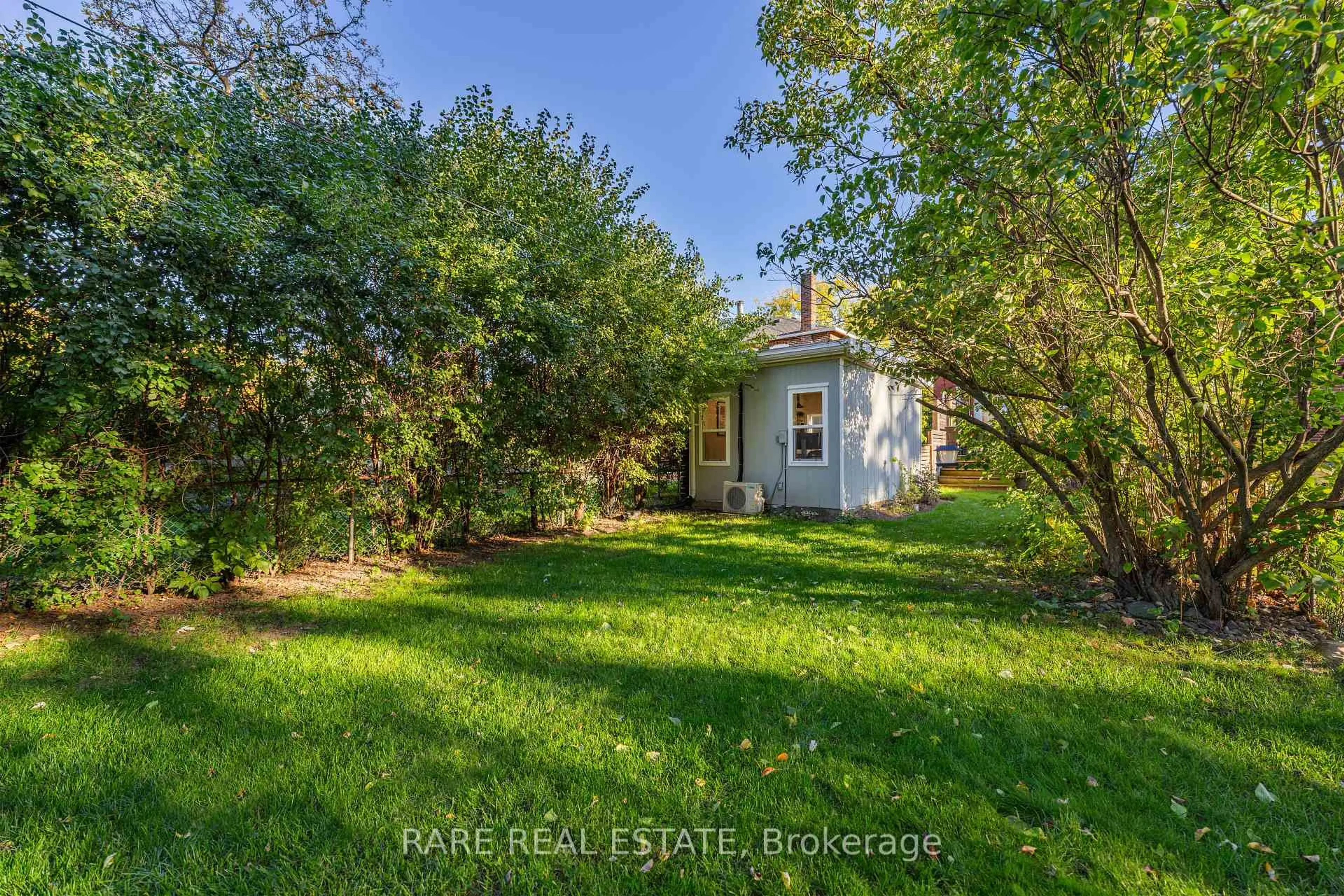 A pic from outside/outdoor area/front of a property/back of a property/a pic from drone, water/lake/river/ocean view for 244 Donlea Dr, Toronto Ontario M4G 2N2