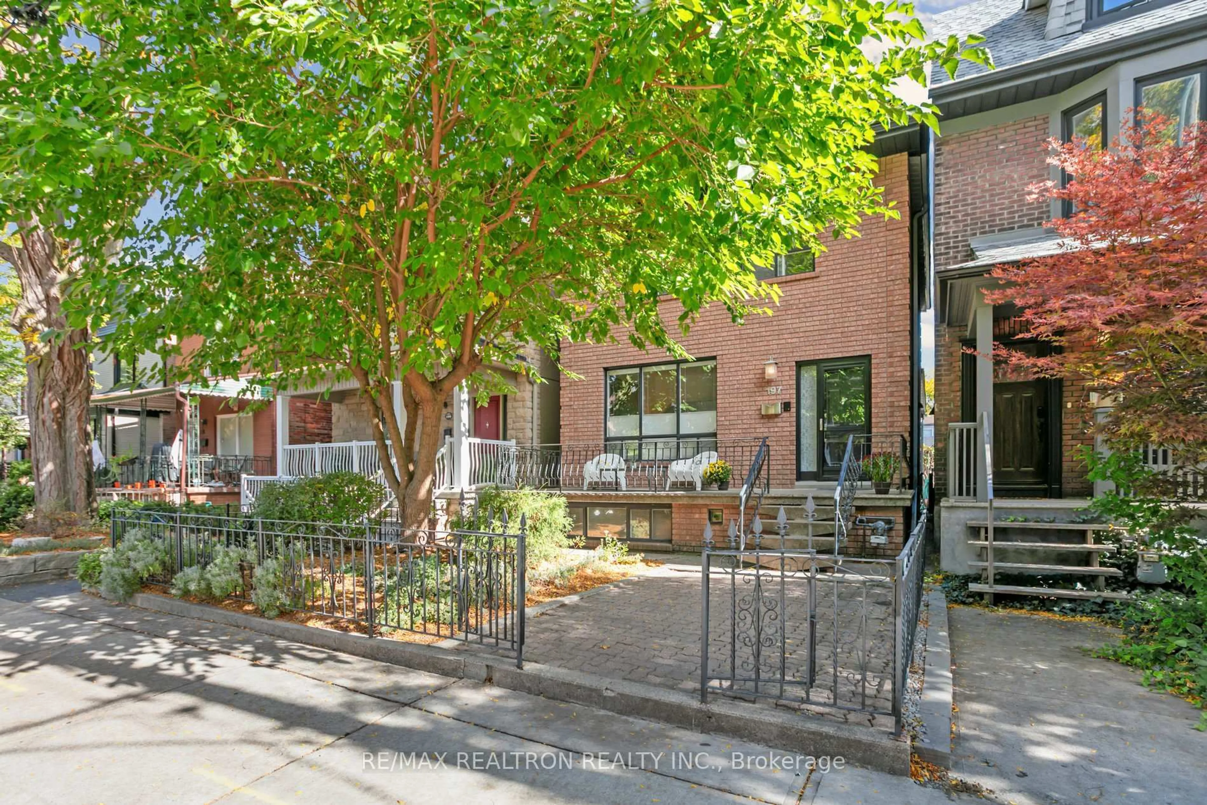 Unknown for 197 Margueretta St, Toronto Ontario M6H 3S4