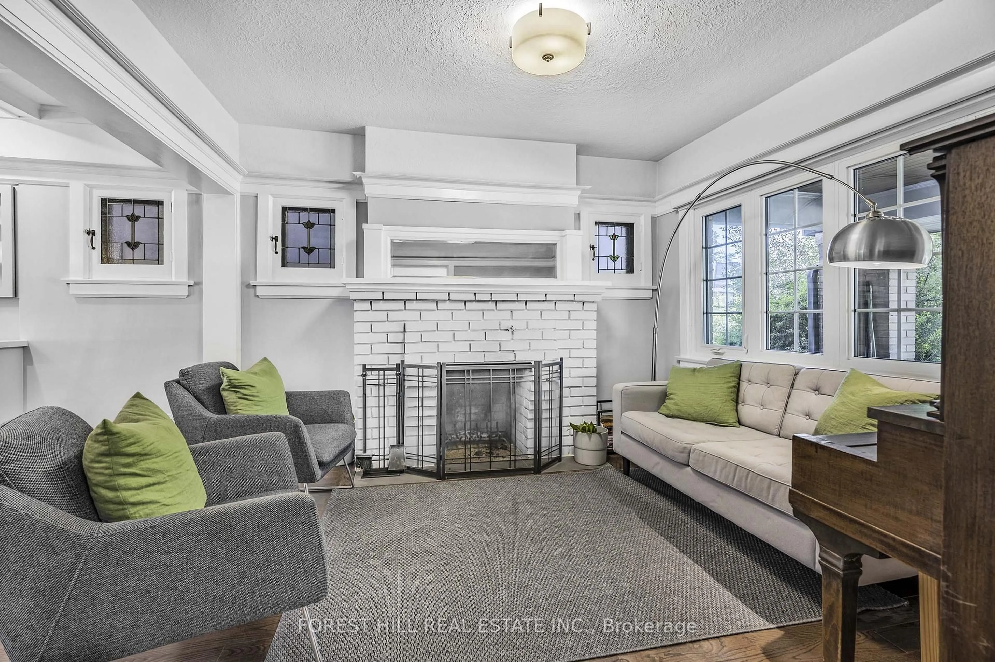 Living room with furniture, unknown for 183 Wychwood Ave, Toronto Ontario M6C 2T4