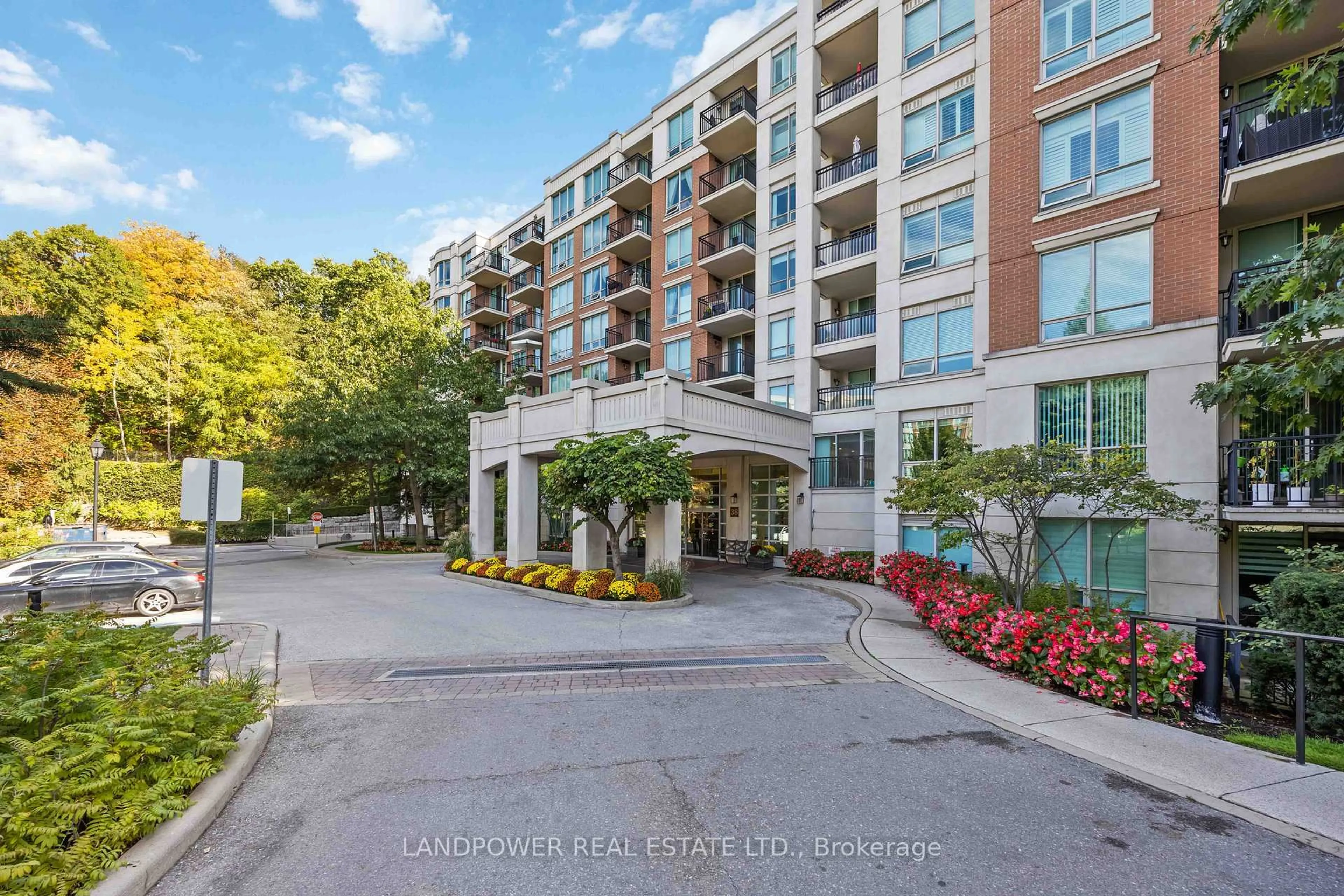 Unknown for 38 William Carson Cres #621, Toronto Ontario M2P 2A1
