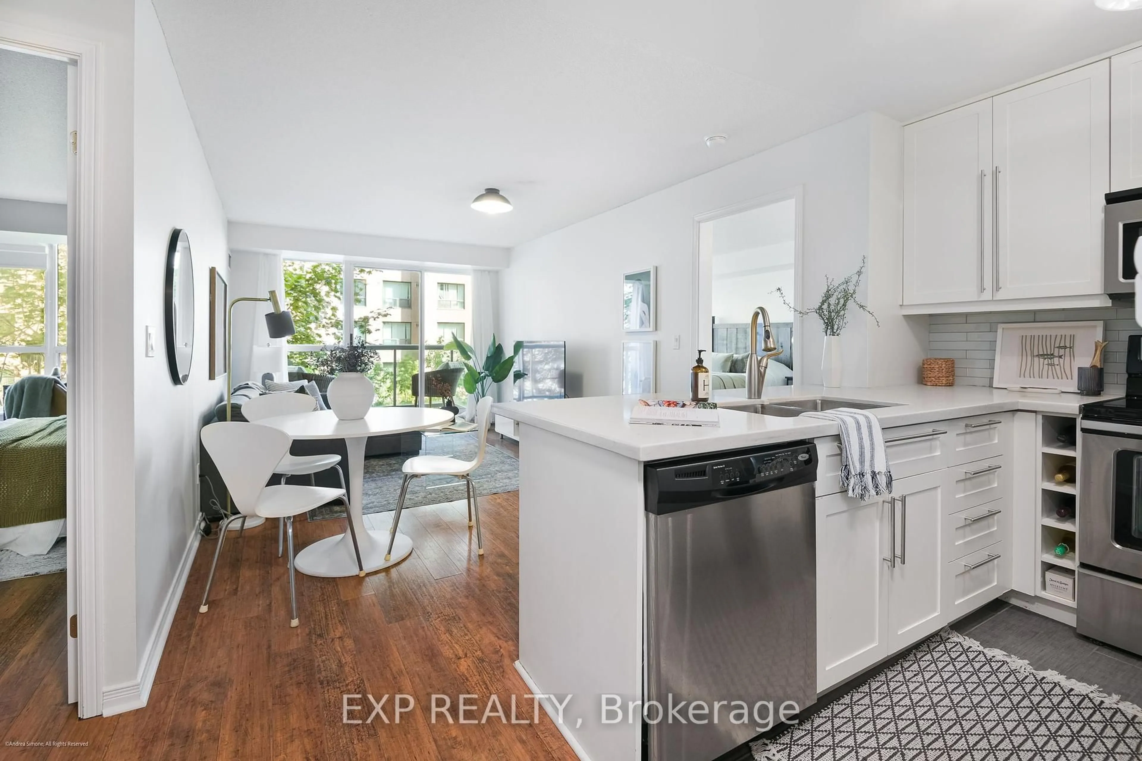 Open concept kitchen, unknown for 109 Front St #527, Toronto Ontario M5A 4P7