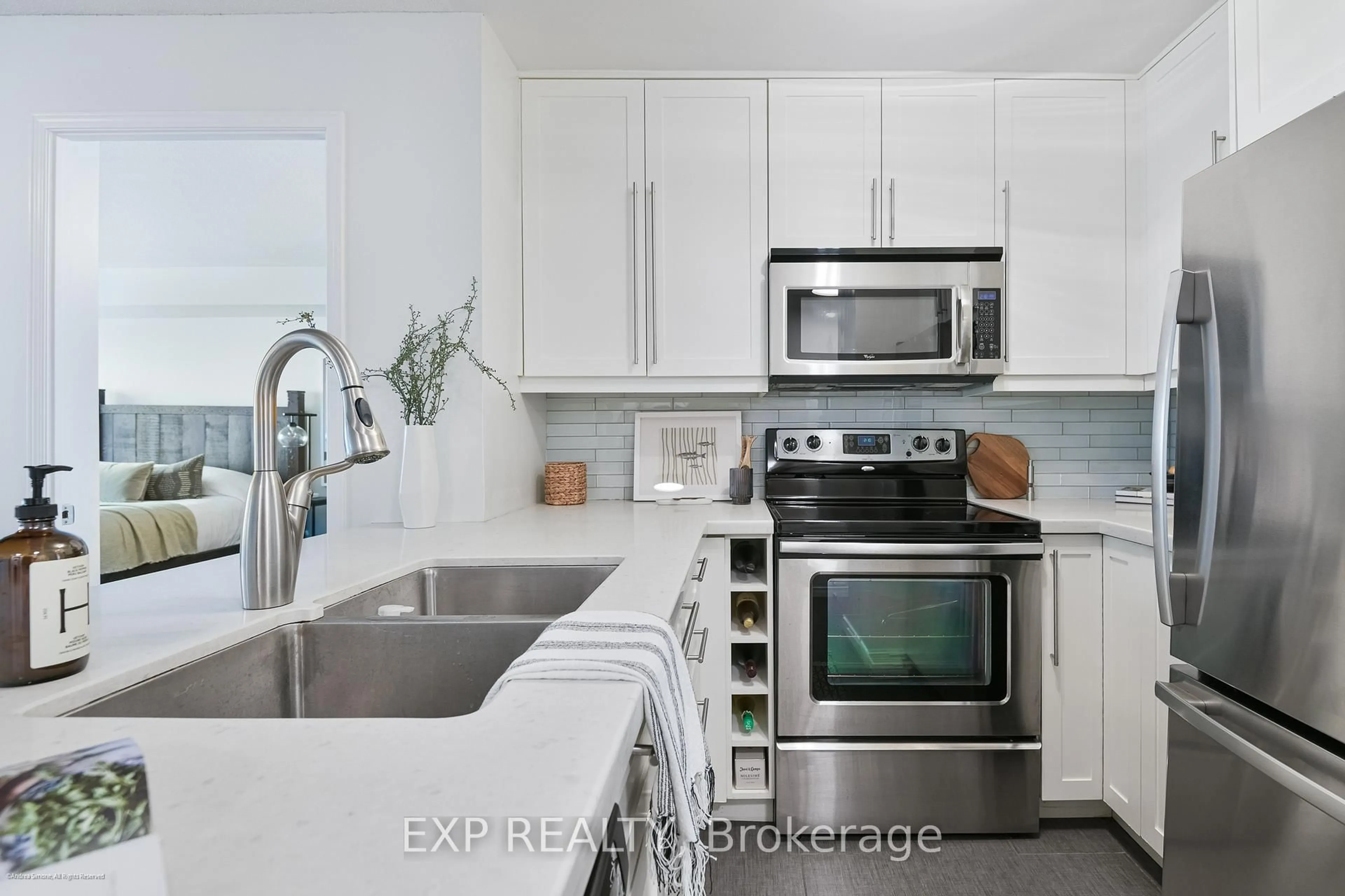 Unknown for 109 Front St #527, Toronto Ontario M5A 4P7