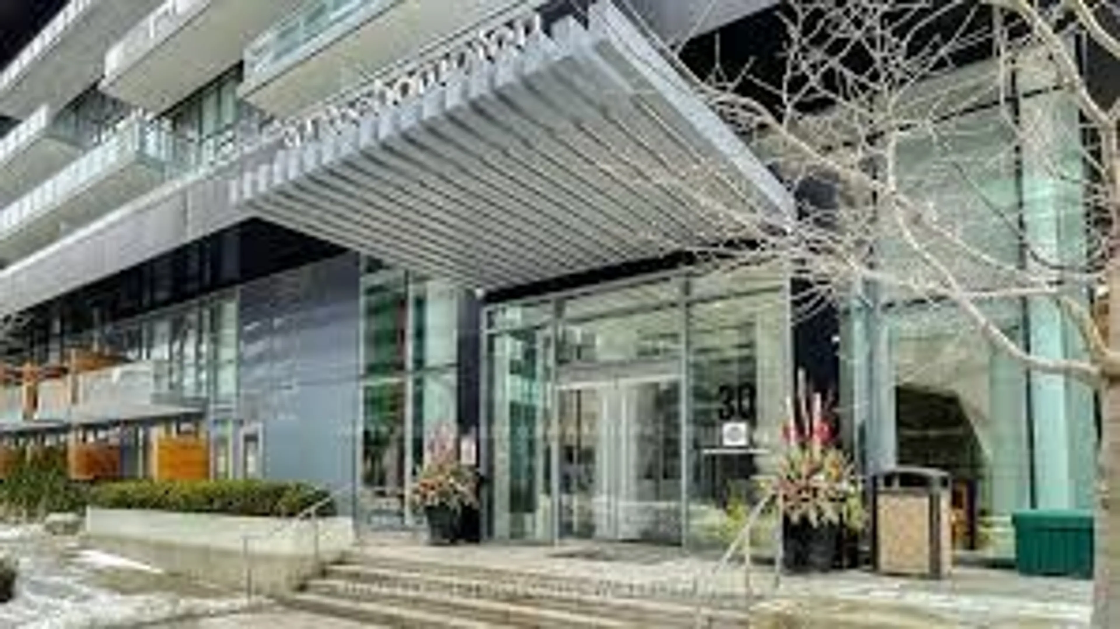 Lobby for 30 Roehampton Ave ##301, Toronto Ontario M4P 1R2