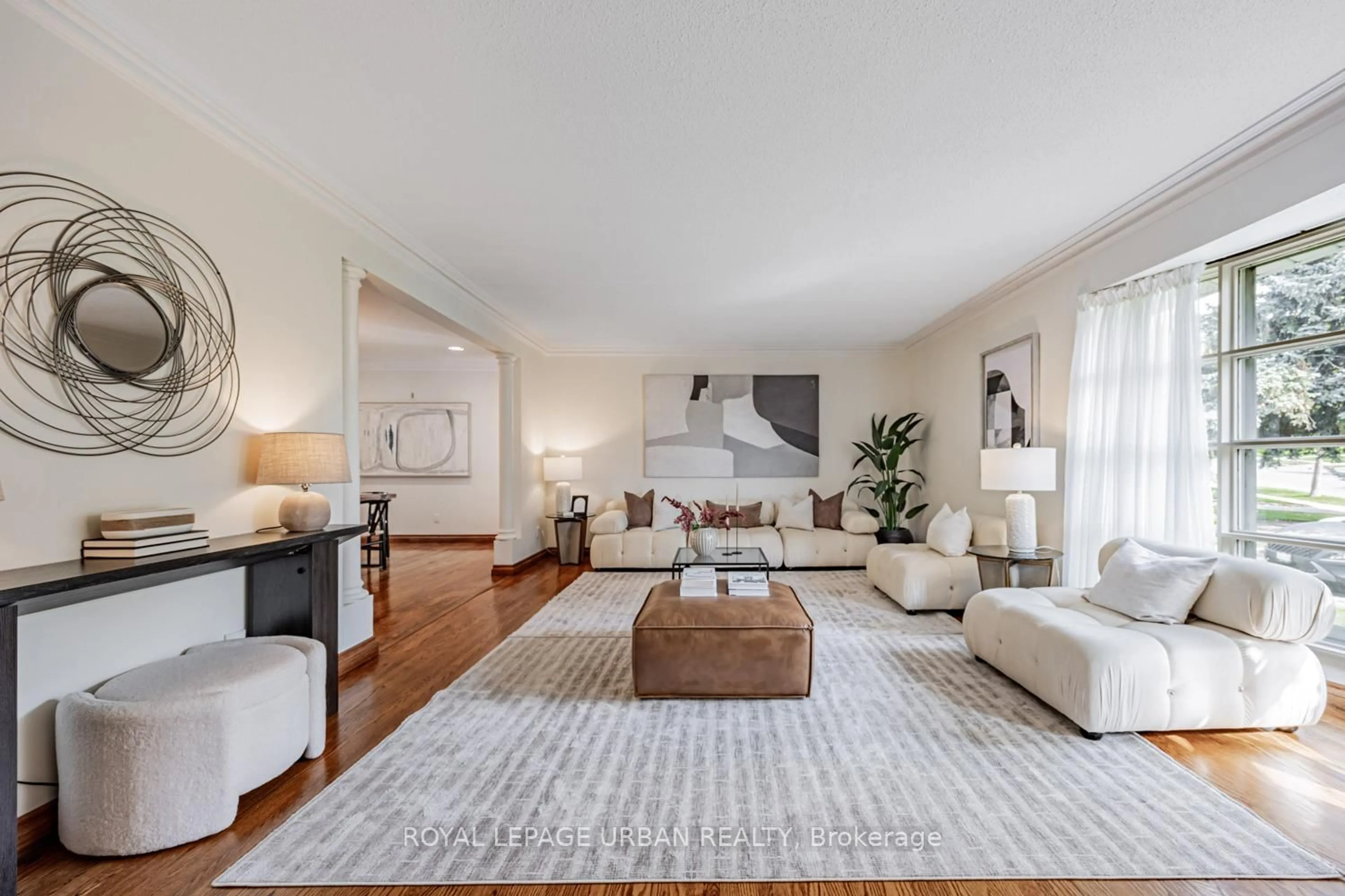 Living room with furniture, unknown for 206 Sloane Ave, Toronto Ontario M4A 2C6
