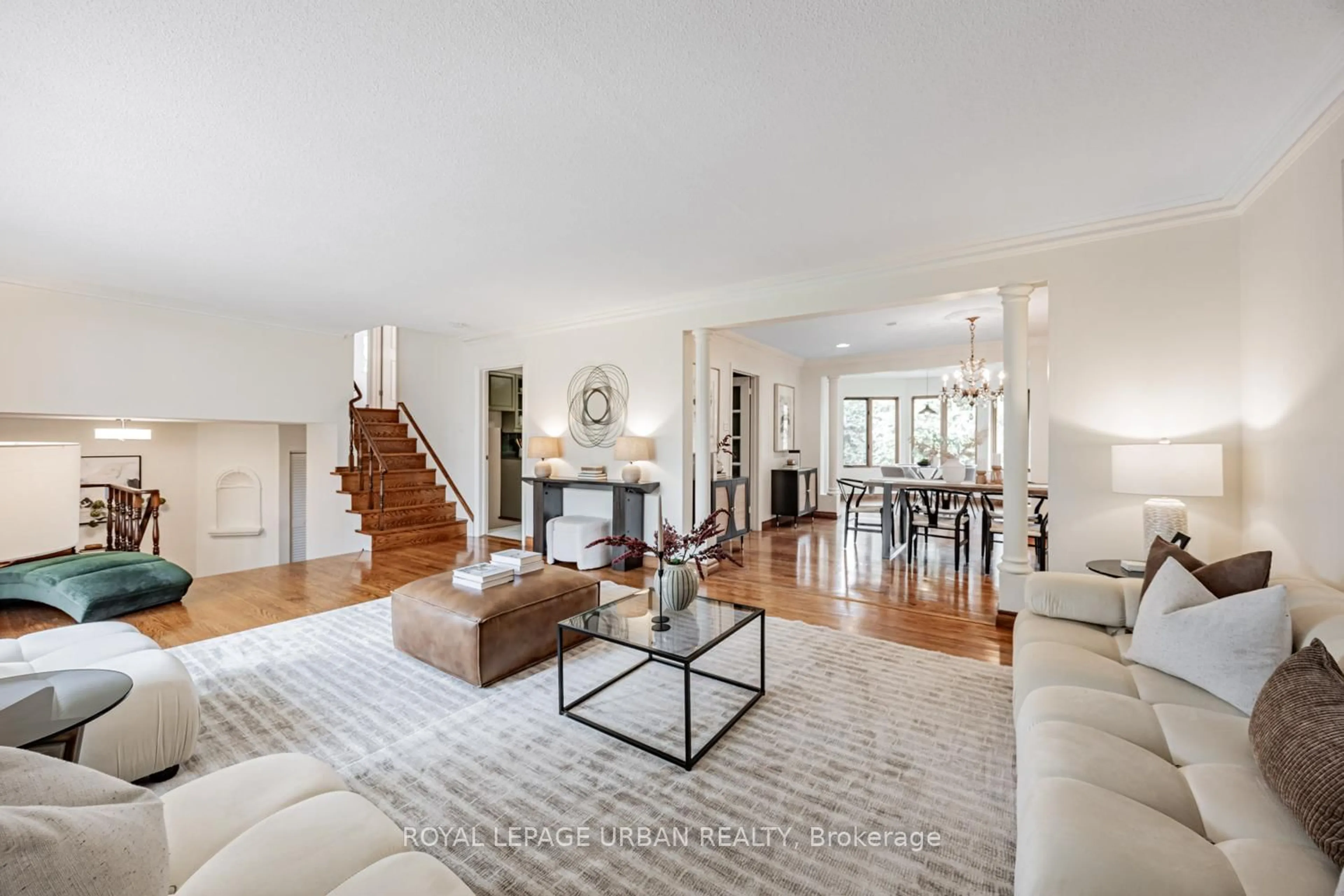 Living room with furniture, unknown for 206 Sloane Ave, Toronto Ontario M4A 2C6