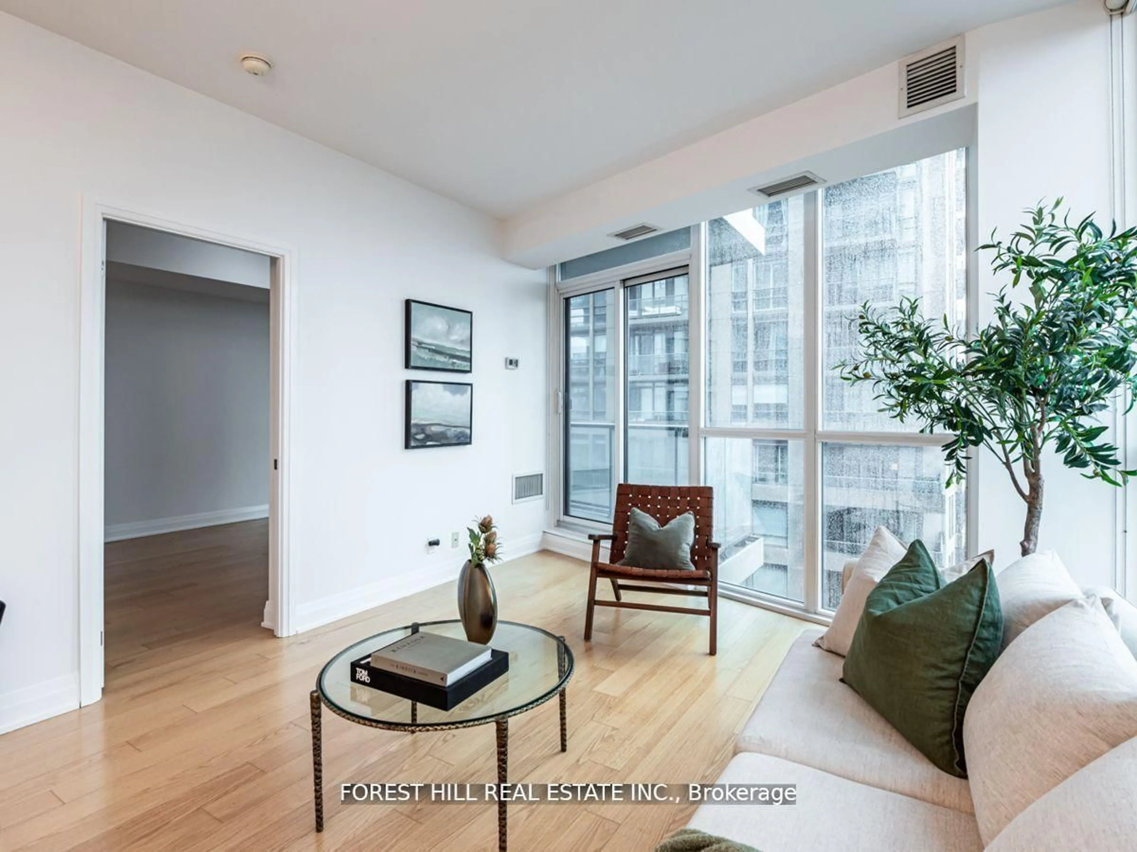 Living room with furniture, unknown for 530 St Clair Ave #707, Toronto Ontario M6C 0A2