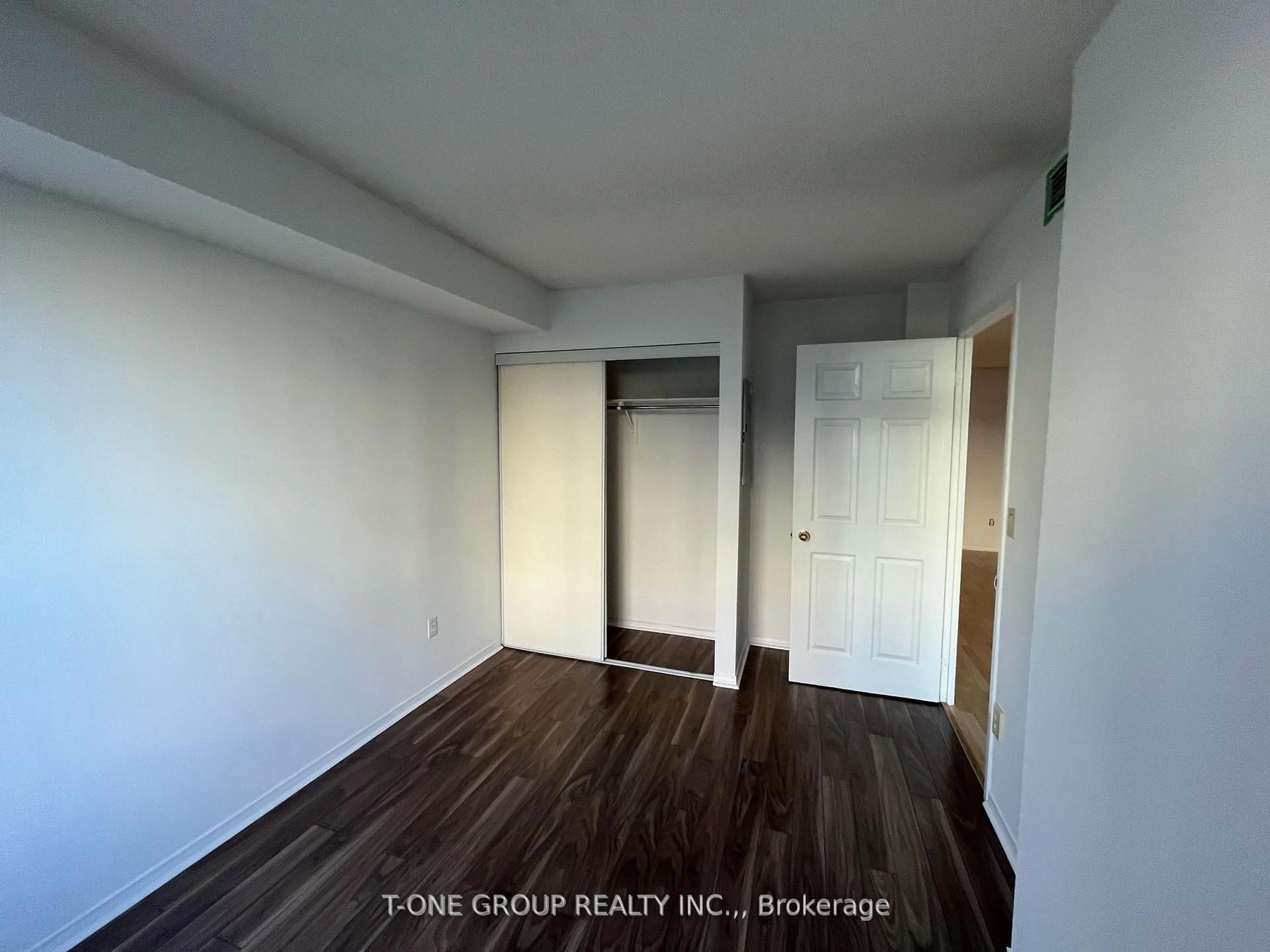 A pic of a room for 29 Pemberton Ave #605, Toronto Ontario M2M 4L5