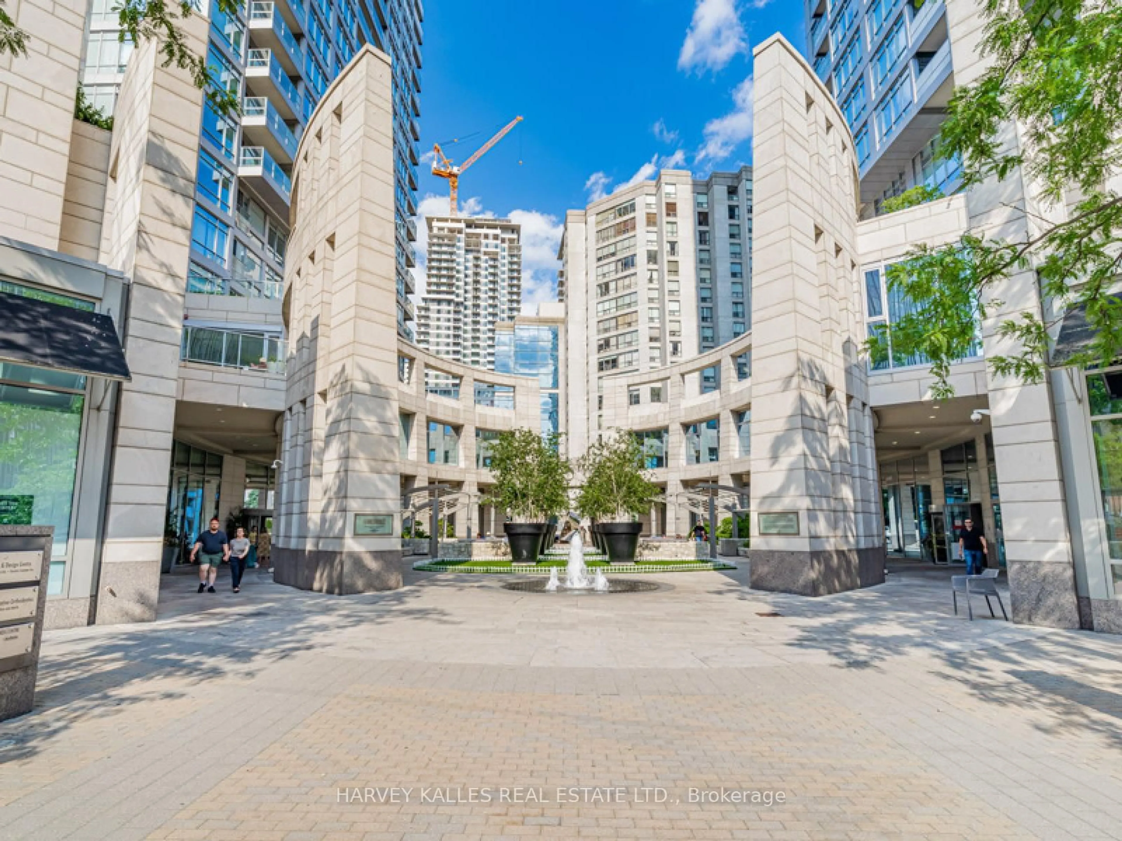 Patio, street for 2191 Yonge St #4206, Toronto Ontario M4S 3H8