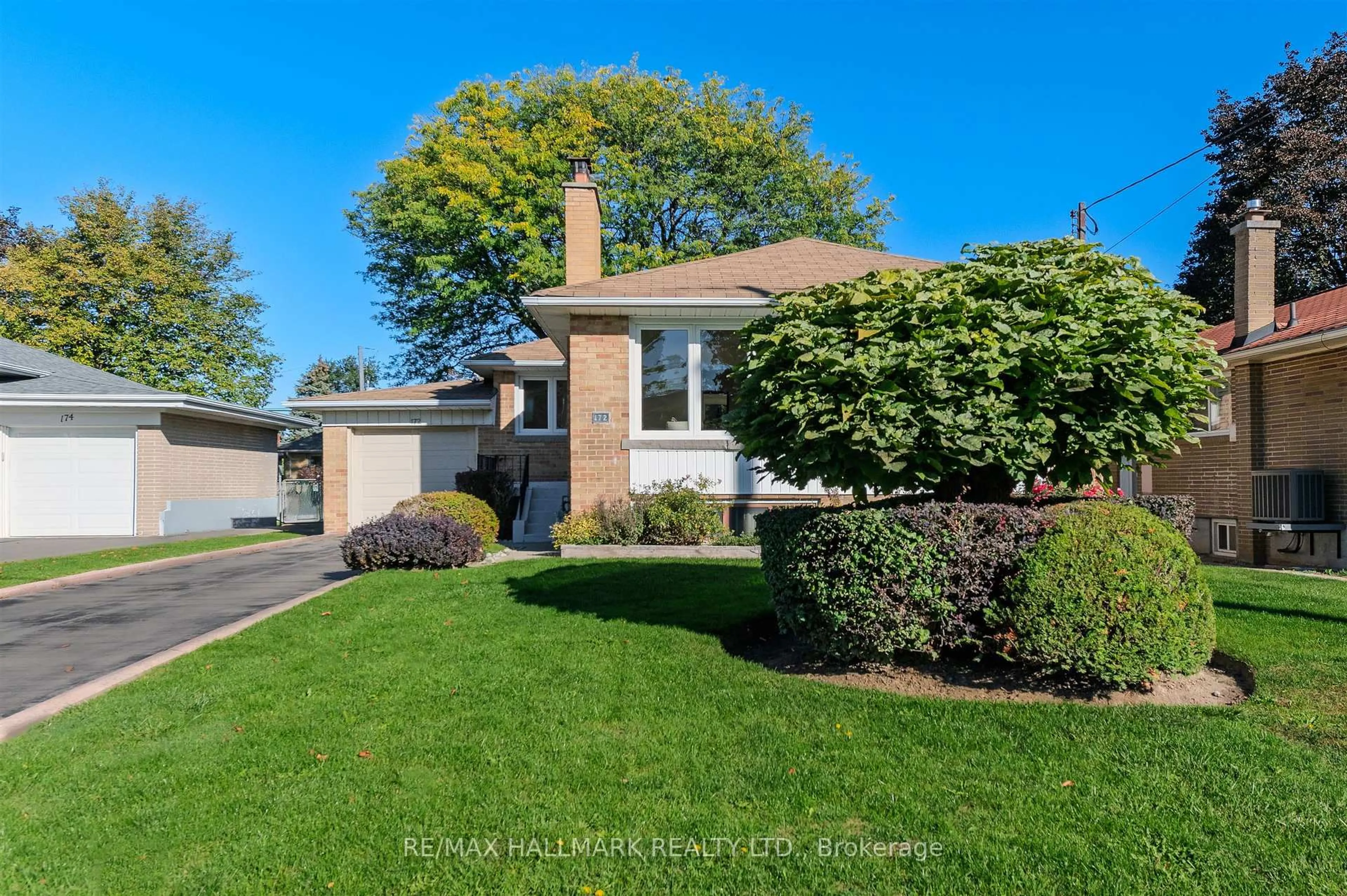 Home with brick exterior material, unknown for 172 Brighton Ave, Toronto Ontario M3H 4E4
