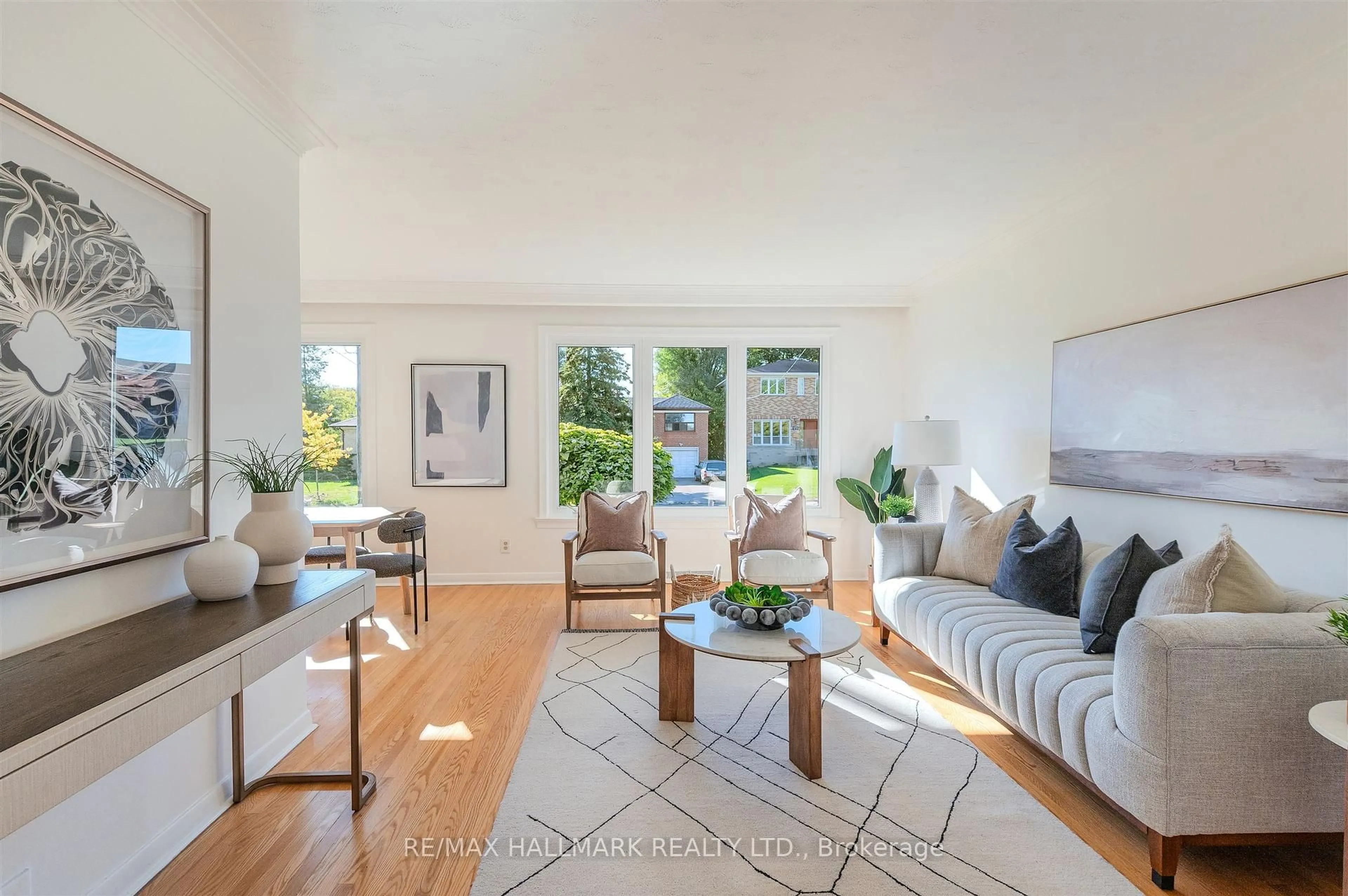 Living room with furniture, unknown for 172 Brighton Ave, Toronto Ontario M3H 4E4